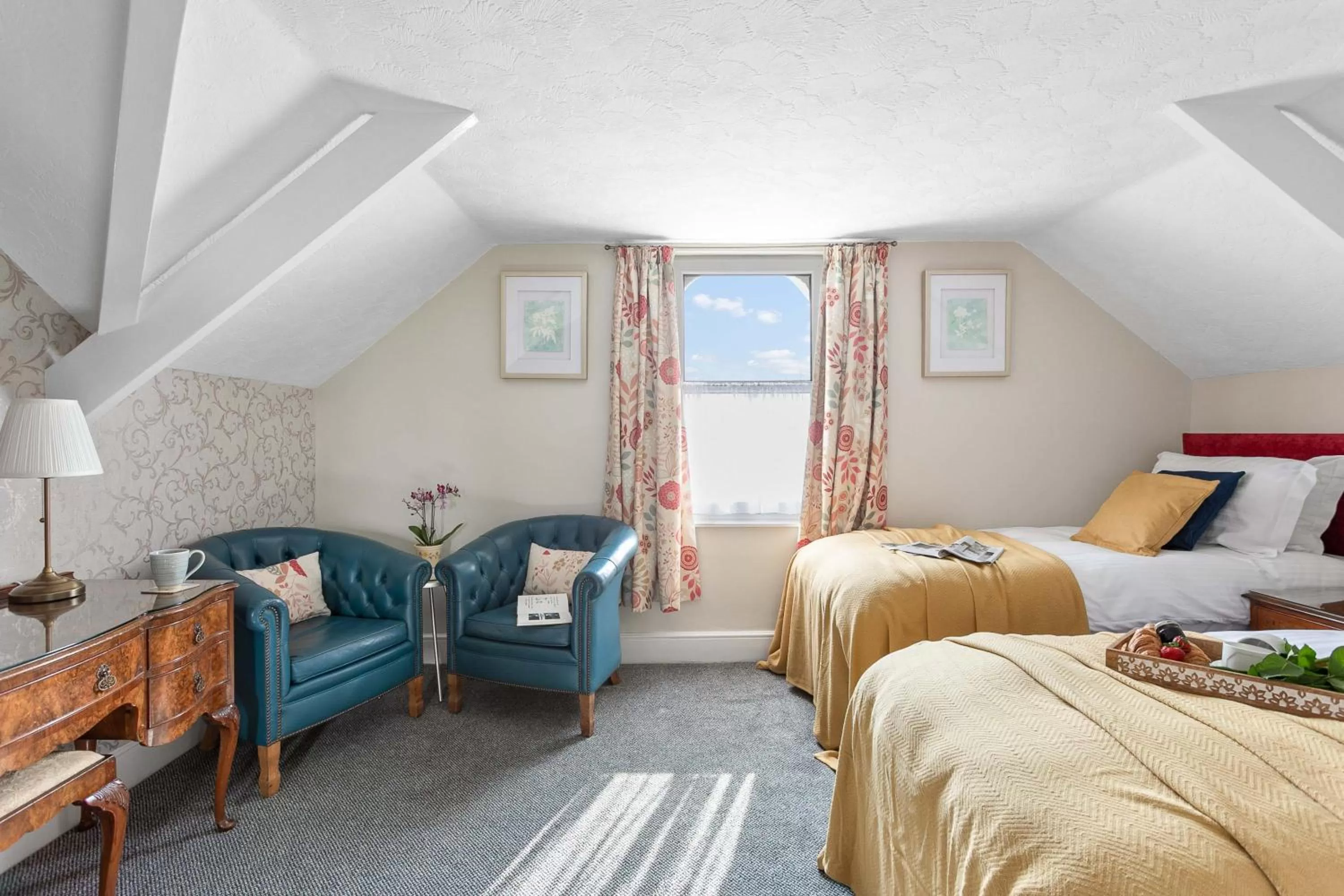 Photo of the whole room, Bed in The Westgate