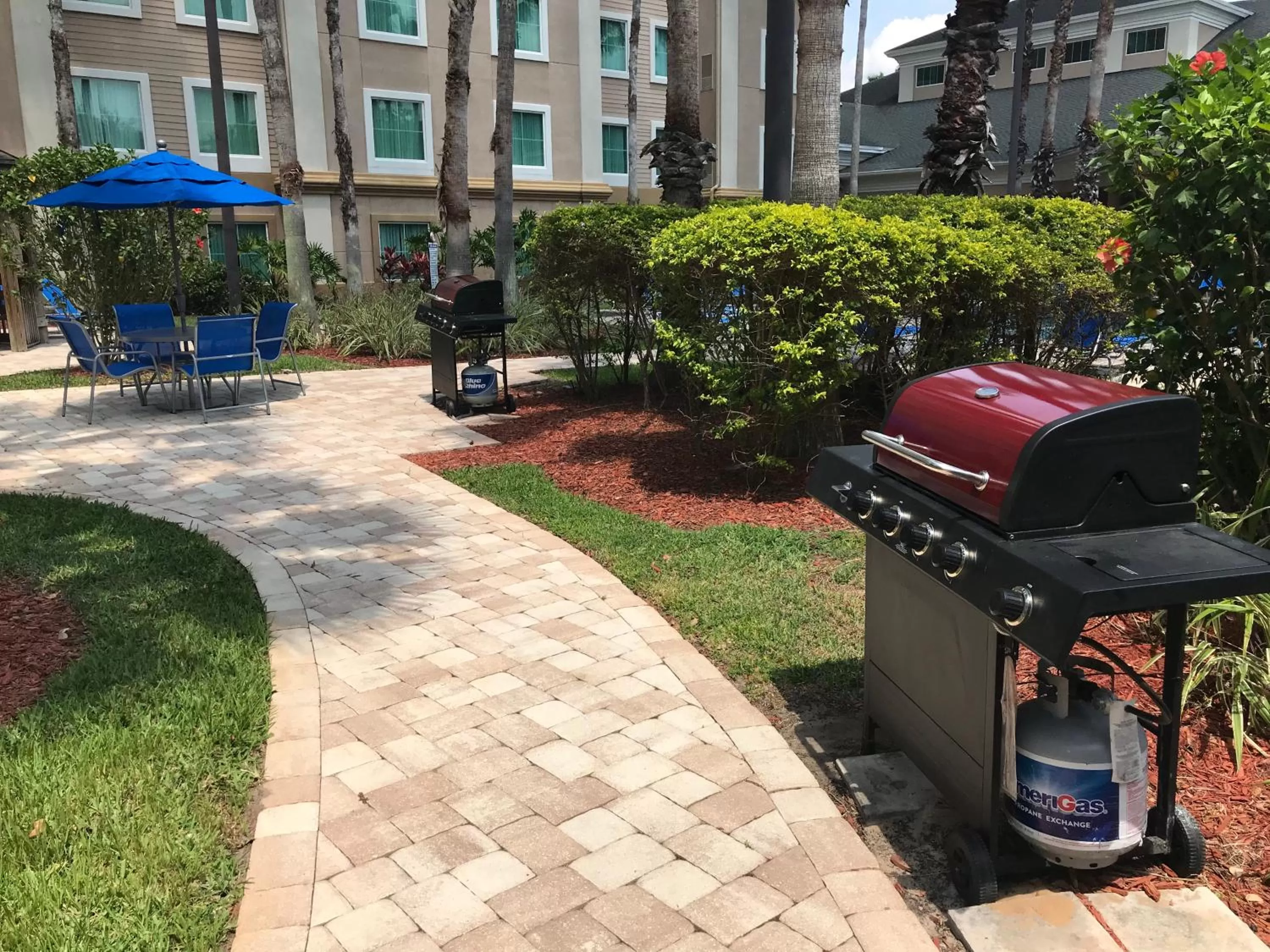 BBQ facilities in Hawthorn Extended Stay by Wyndham Orlando