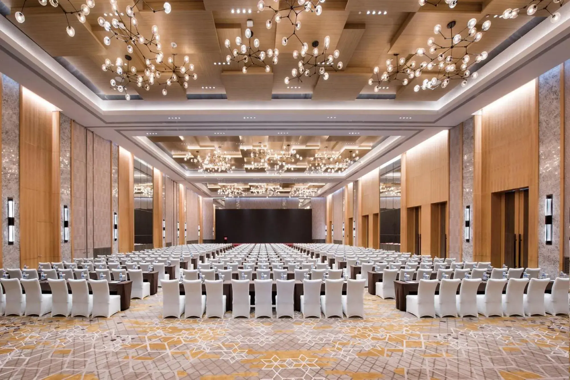 Meeting/conference room, Banquet Facilities in Crowne Plaza - Kunming Ancient Dian Town, an IHG Hotel