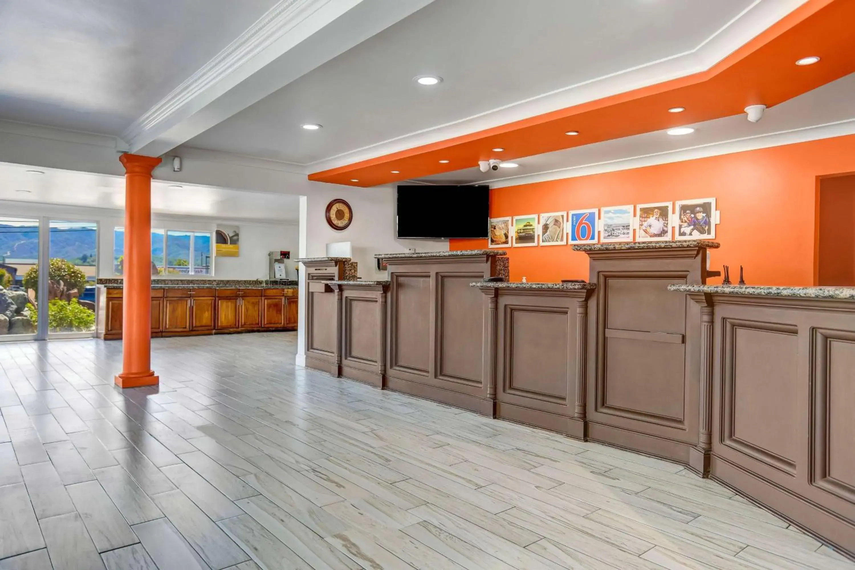 Lobby or reception, Lobby/Reception in Motel 6-Ukiah, CA - North