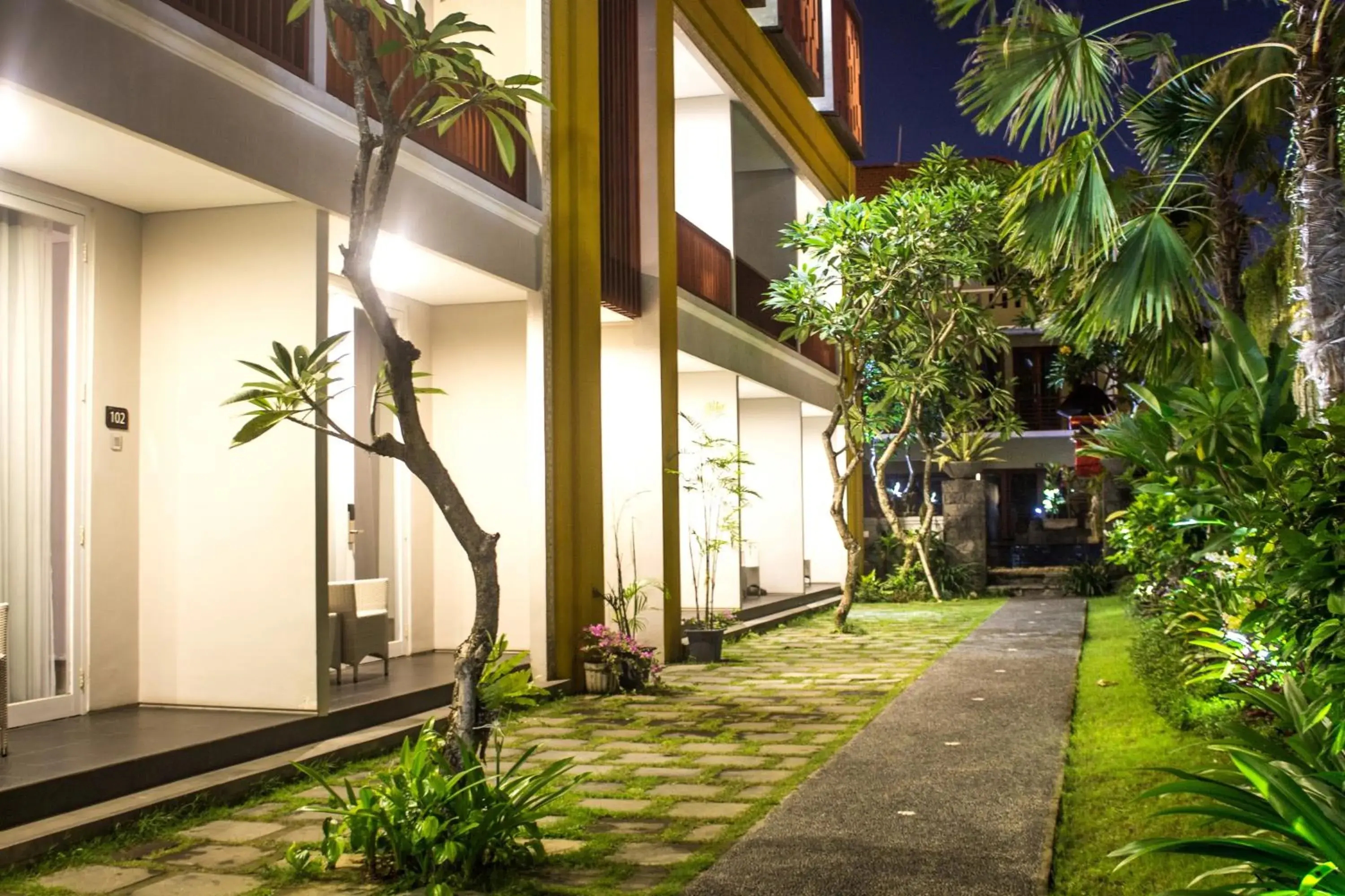Garden view in Transera Kamini Legian Hotel