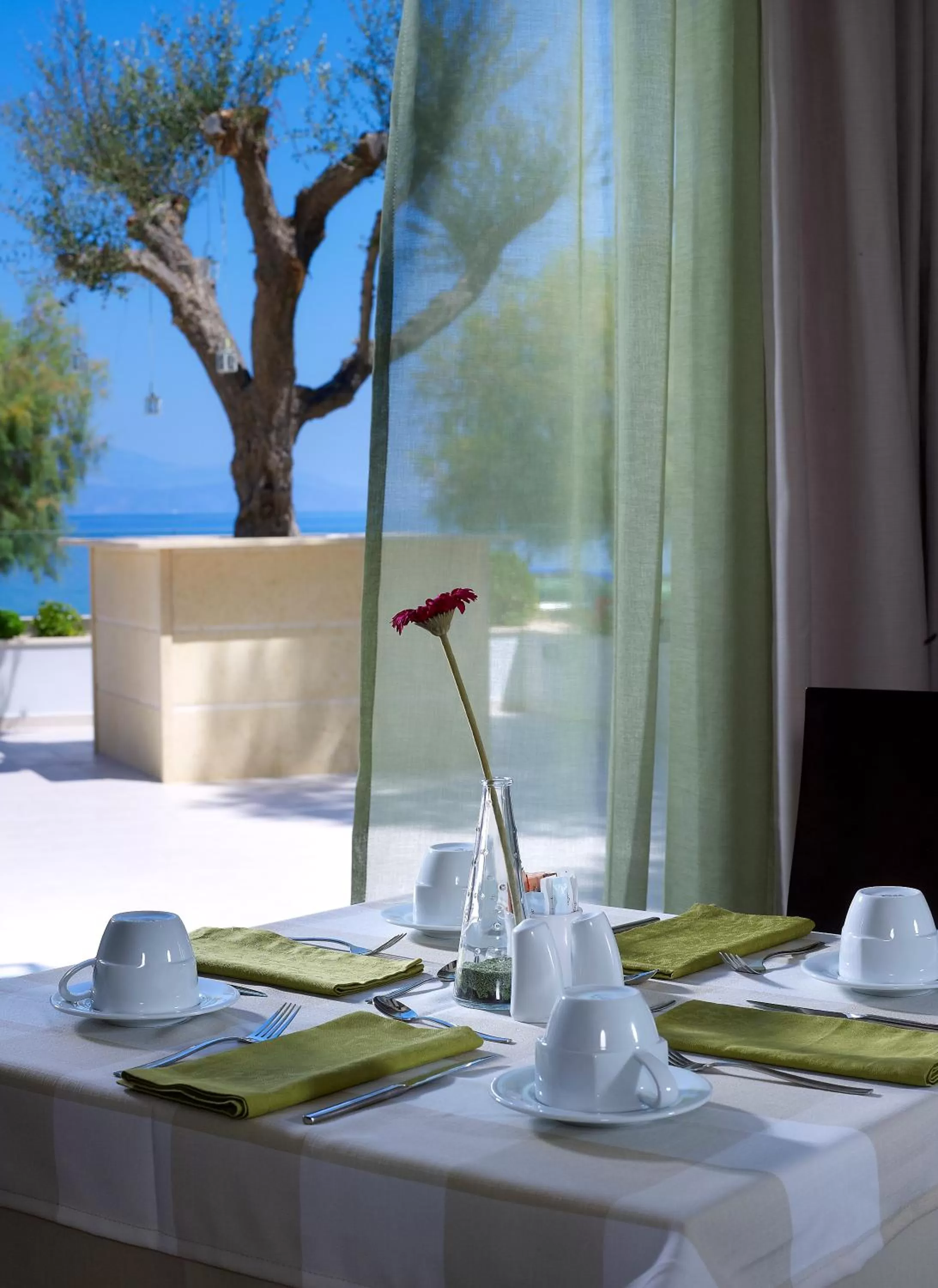 Restaurant/places to eat in Arion Hotel