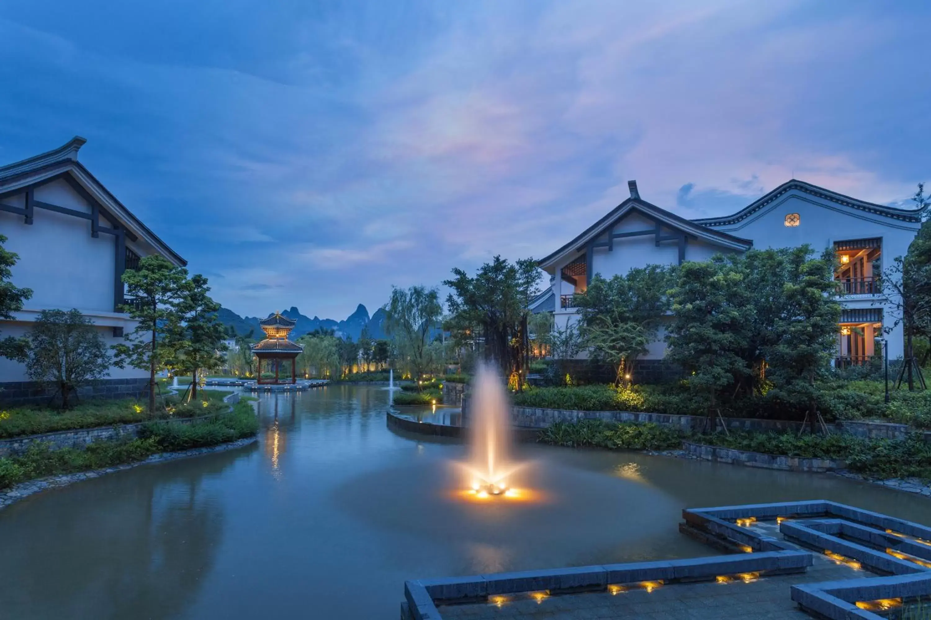 Garden view, Swimming Pool in Banyan Tree Yangshuo