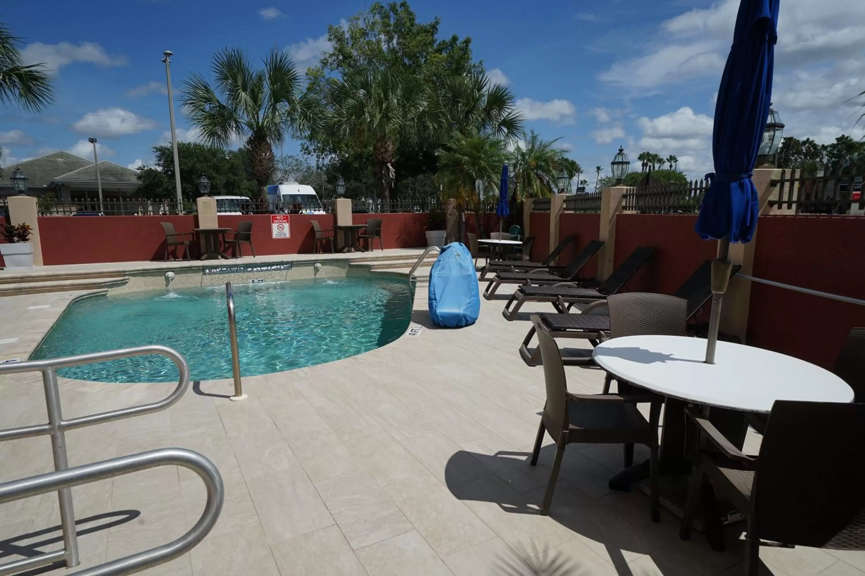 Swimming pool in Holiday Inn Express Hotel & Suites Tampa-Oldsmar by IHG
