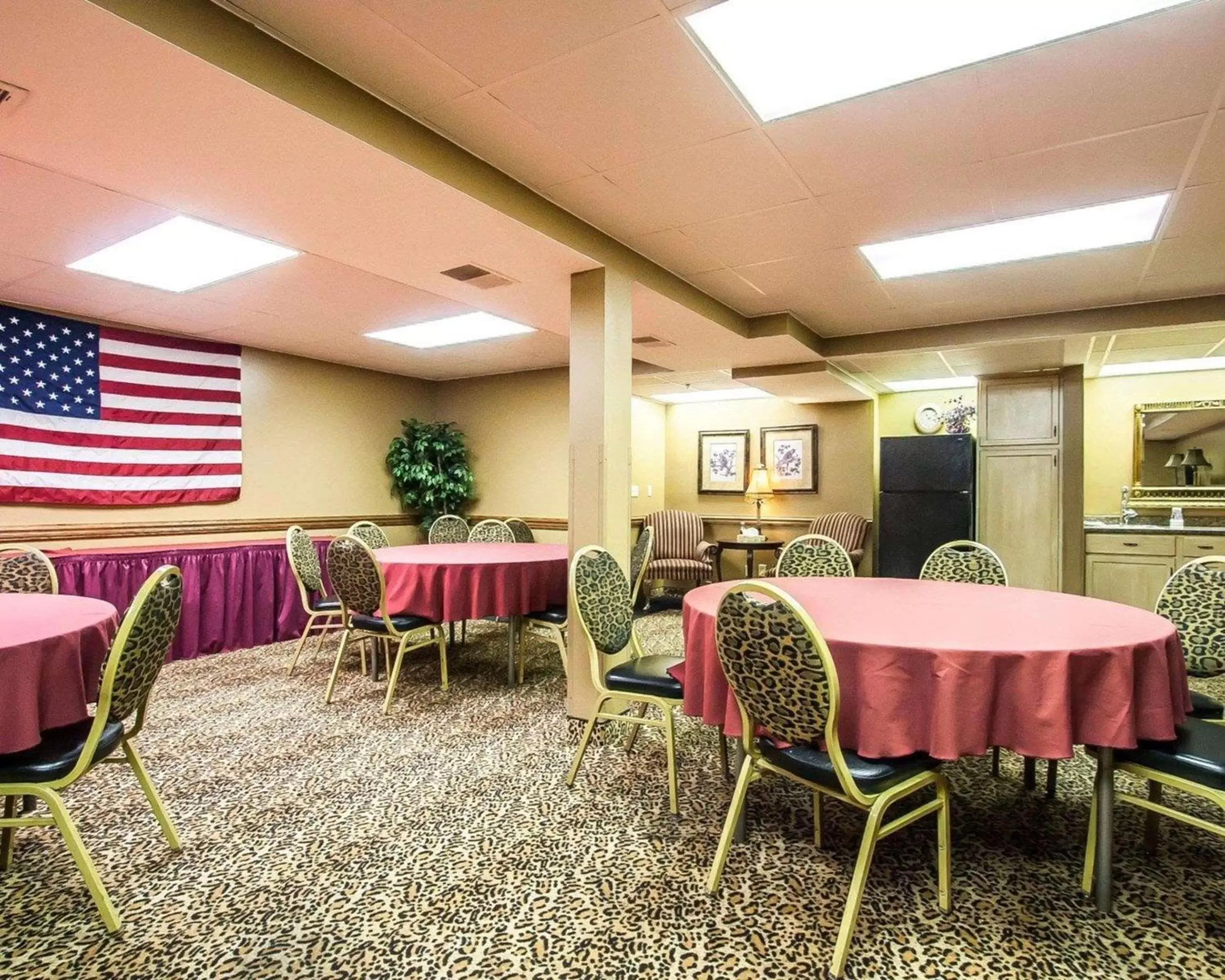 On site, Restaurant/Places to Eat in Clarion Hotel Branson