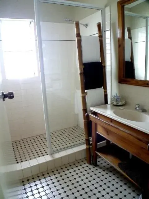 Two-Bedroom Apartment in Coconut Palms On The Bay Two-Bedroom Apartment in Coconut Palms On The Bay