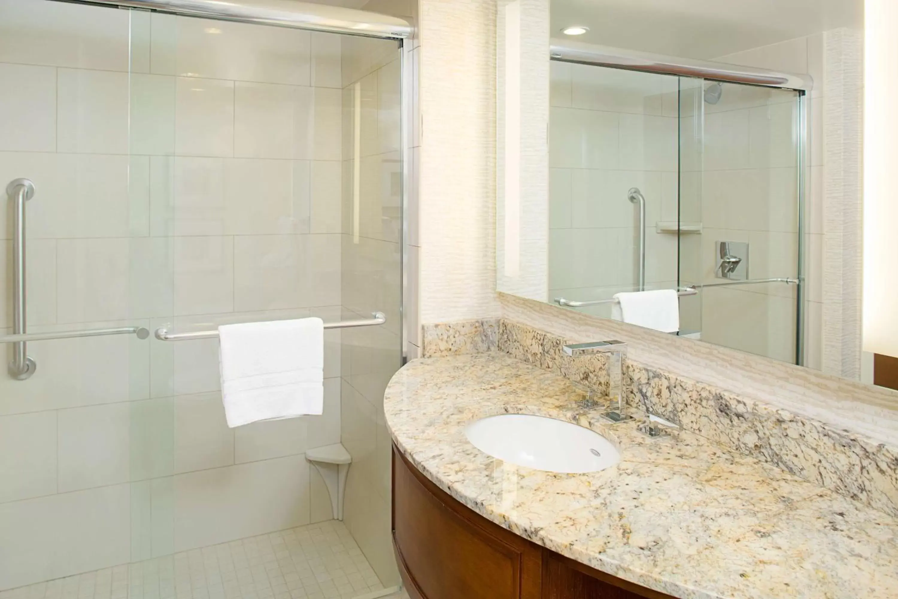 Bathroom in Embassy Suites by Hilton Destin Miramar Beach