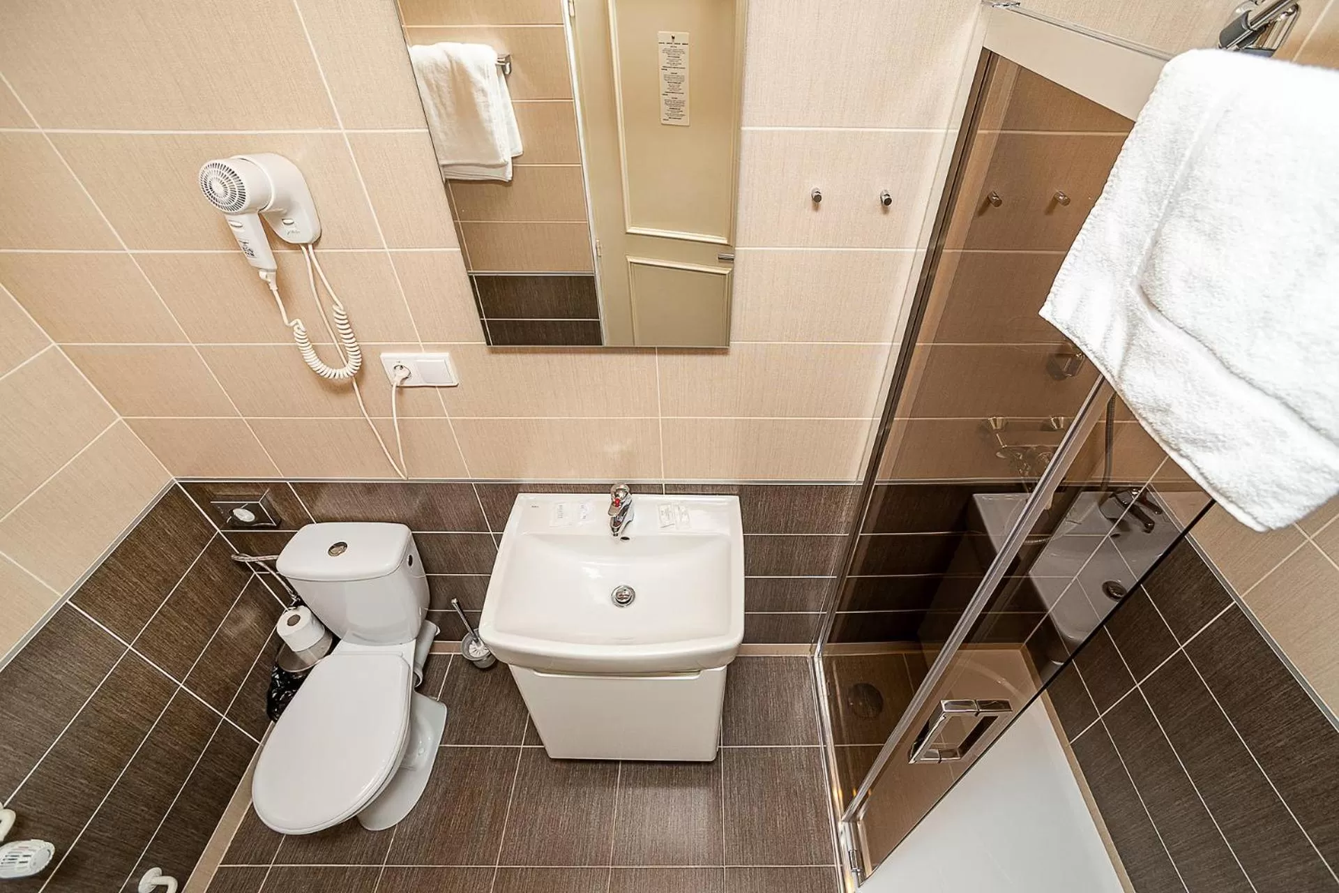 Bathroom in Hotel Orion