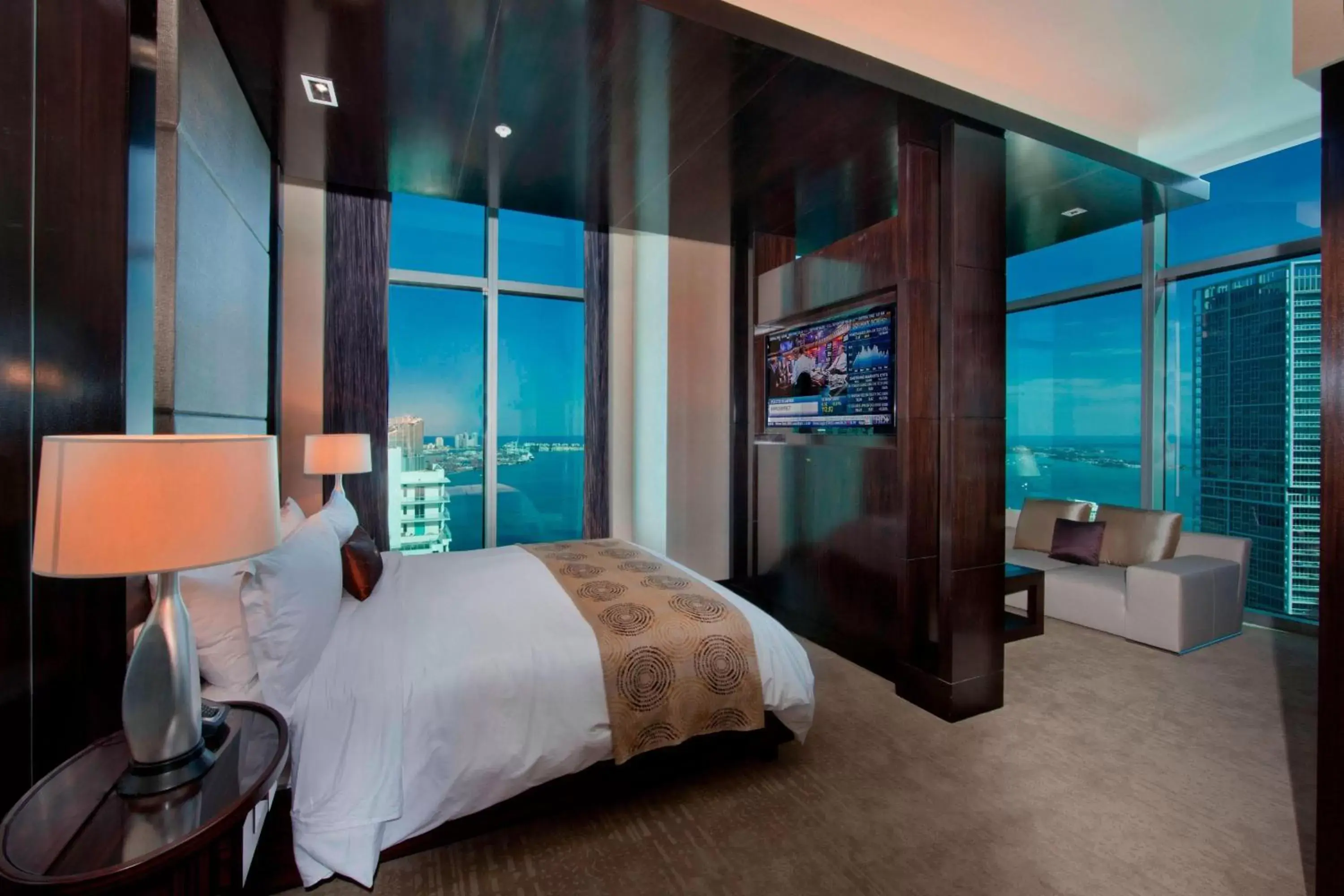 Bedroom in JW Marriott Marquis Miami