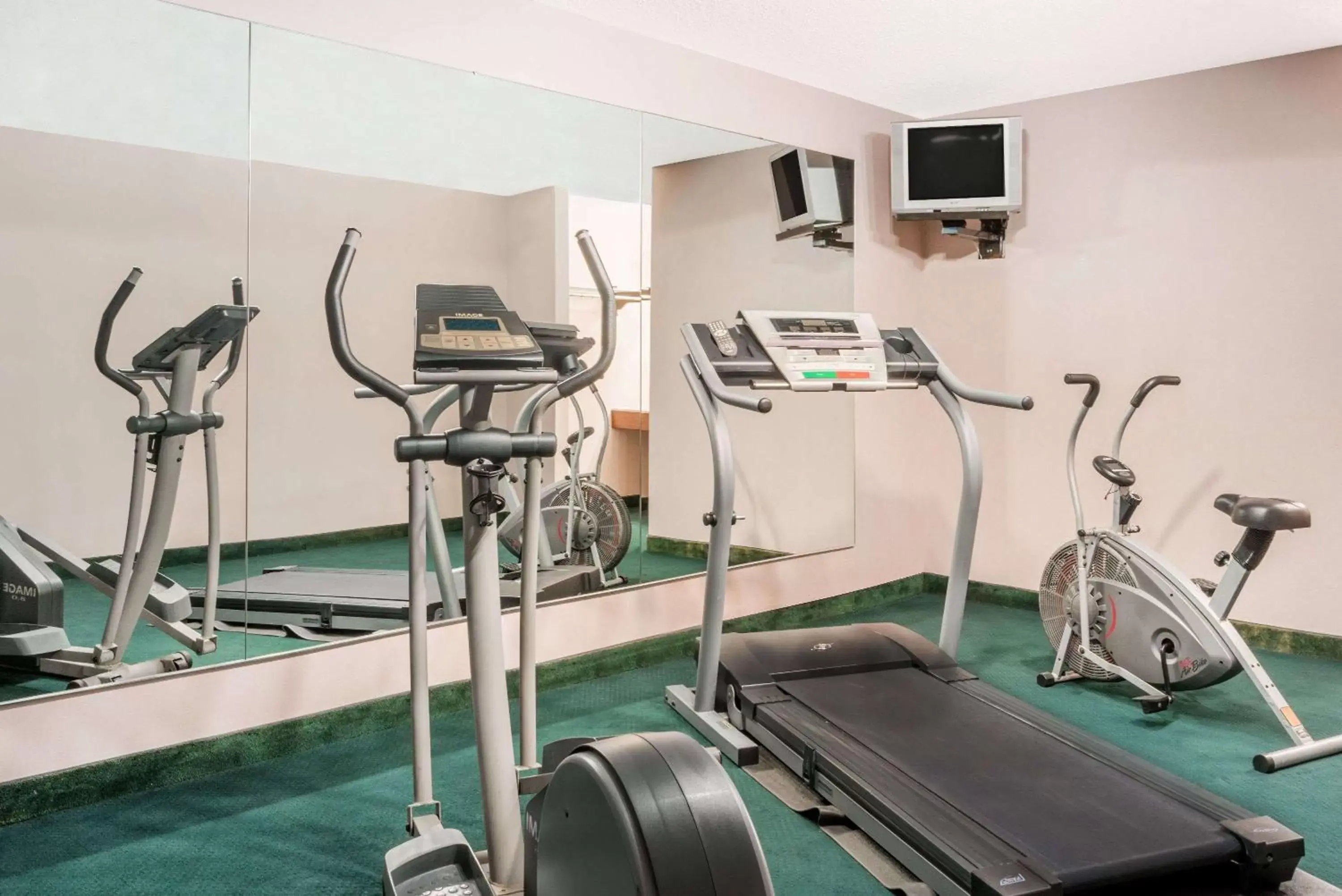 Fitness centre/facilities, Fitness Center/Facilities in Knights Inn Wabash