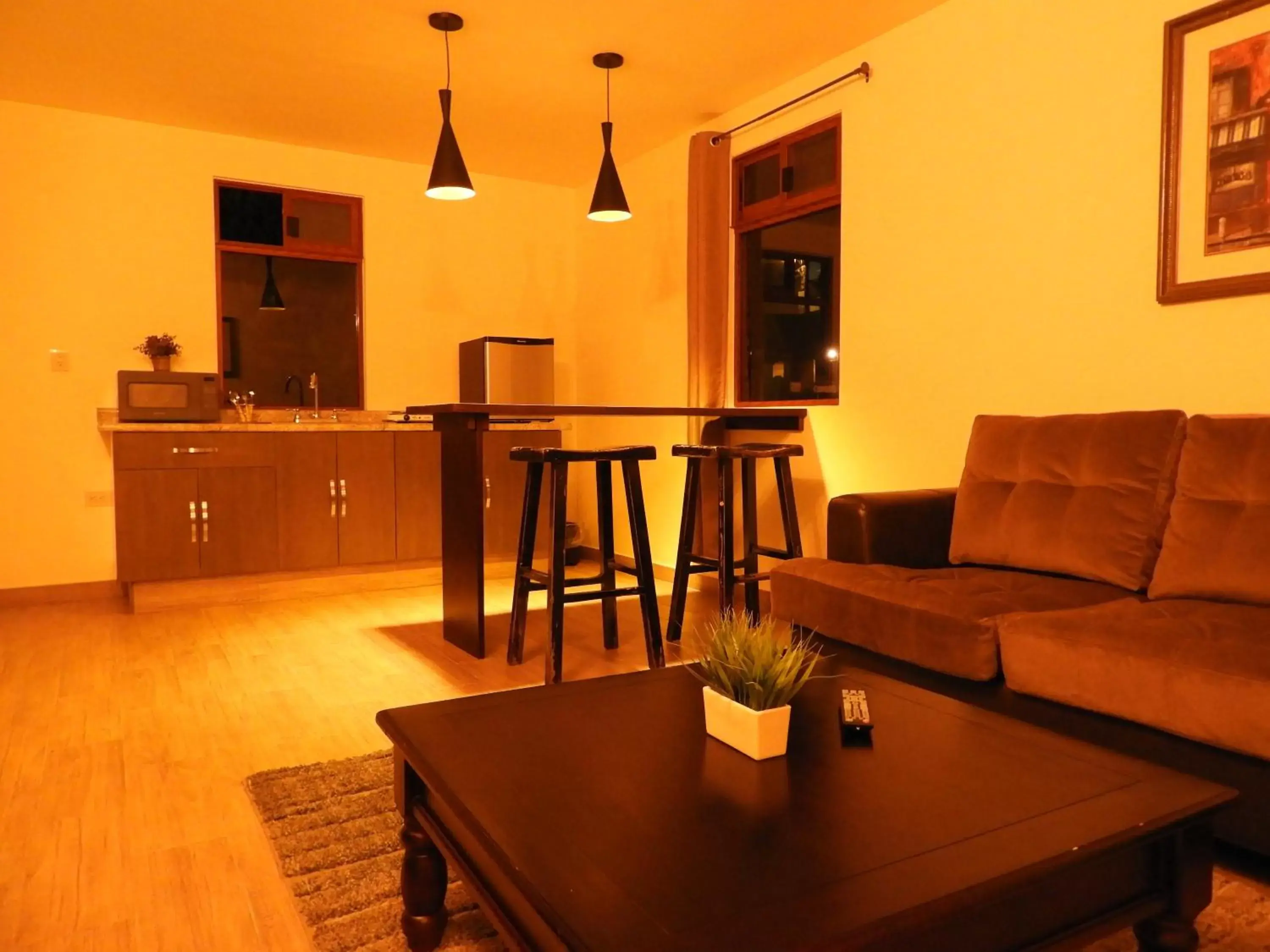 Kitchen or kitchenette, Seating Area in Casona San Cayetano Suites & Lofts by Lunian
