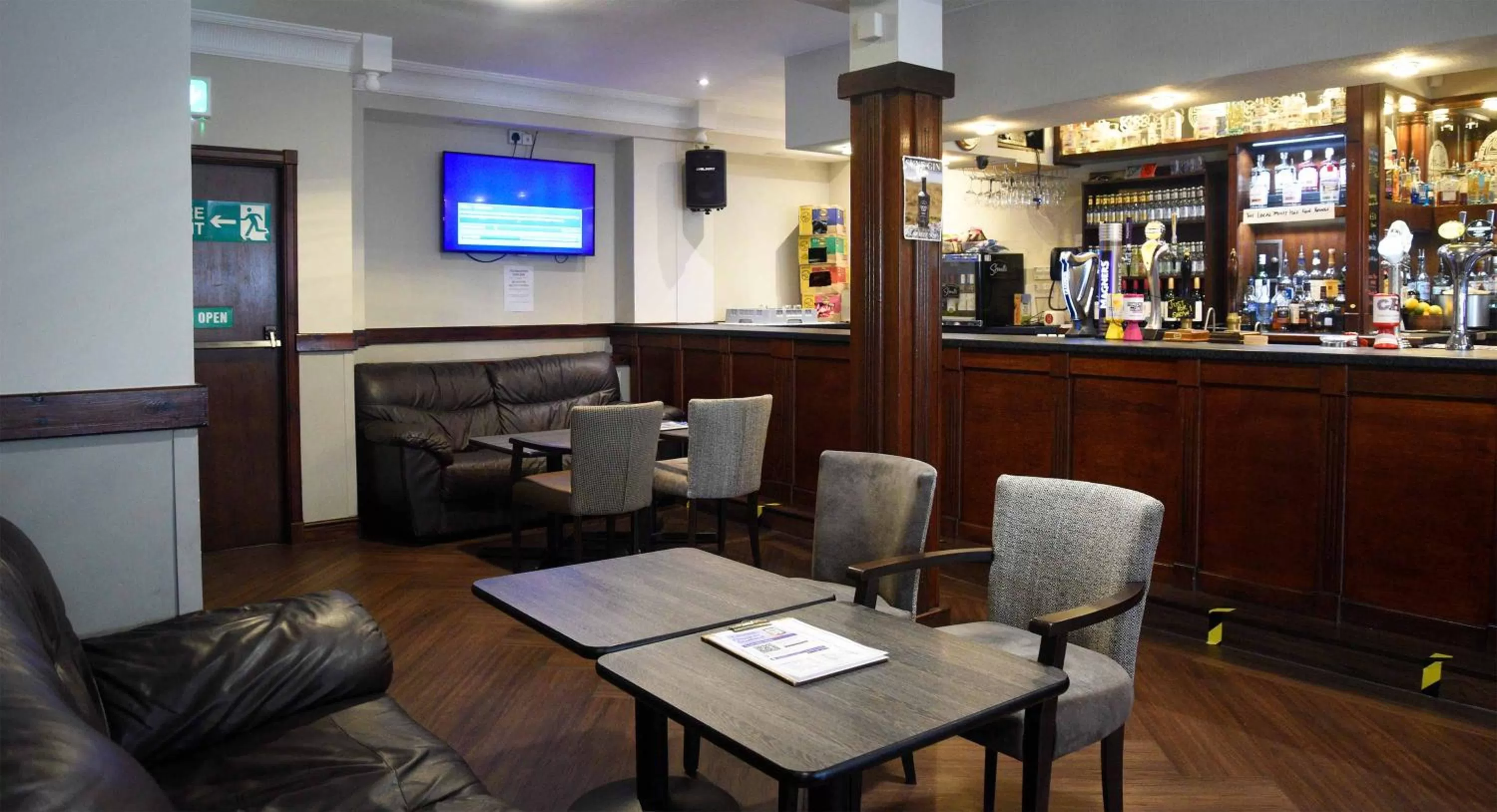 Lounge or bar in The Royal Hotel