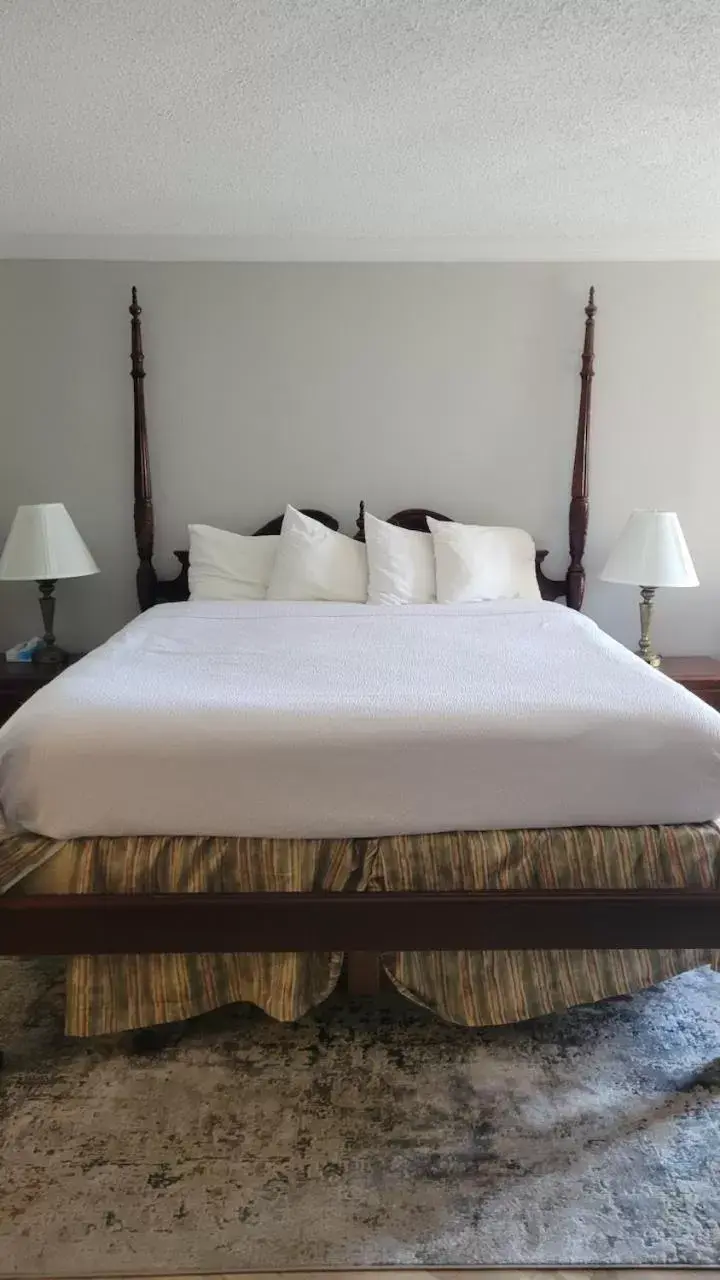 Bed in Brandywine River Hotel