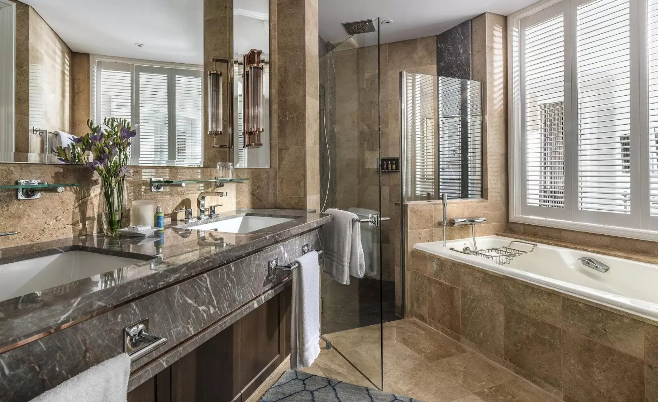 Shower, Bathroom in Four Seasons Hotel Singapore
