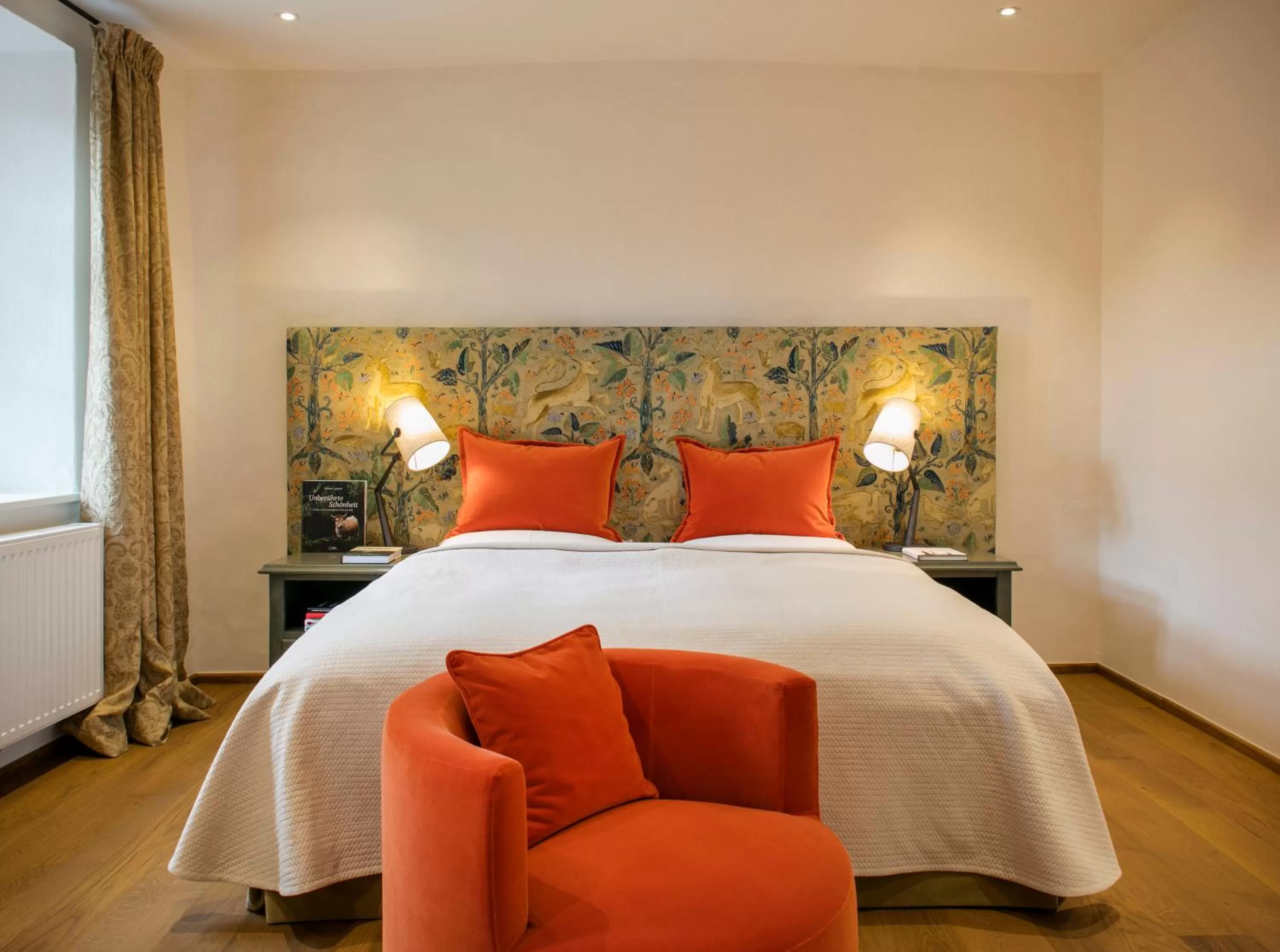 Photo of the whole room, Bed in TAUROA Schloss Gabelhofen