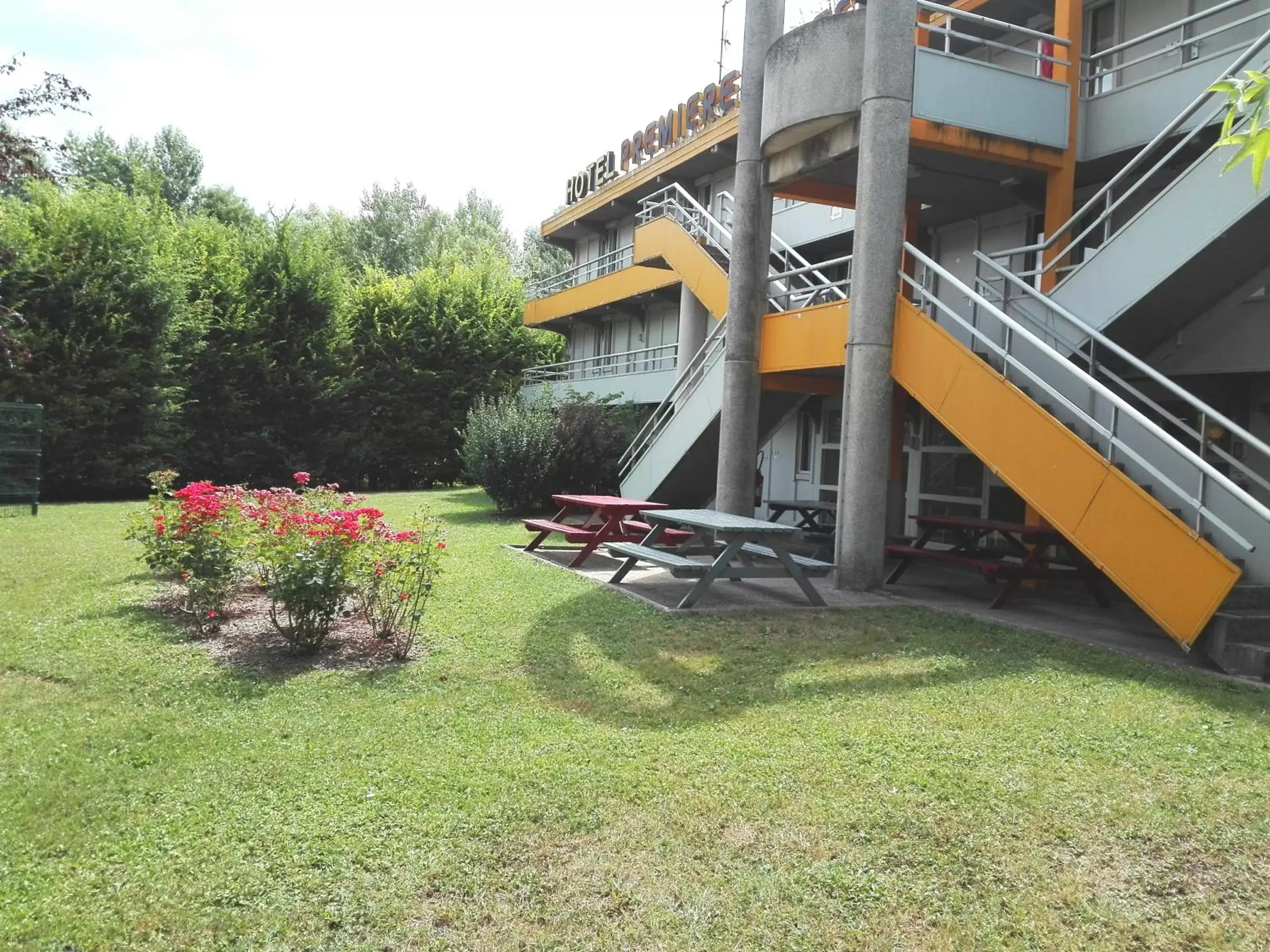 Garden, Property Building in Premiere Classe Grenoble Sud - Gieres Universite