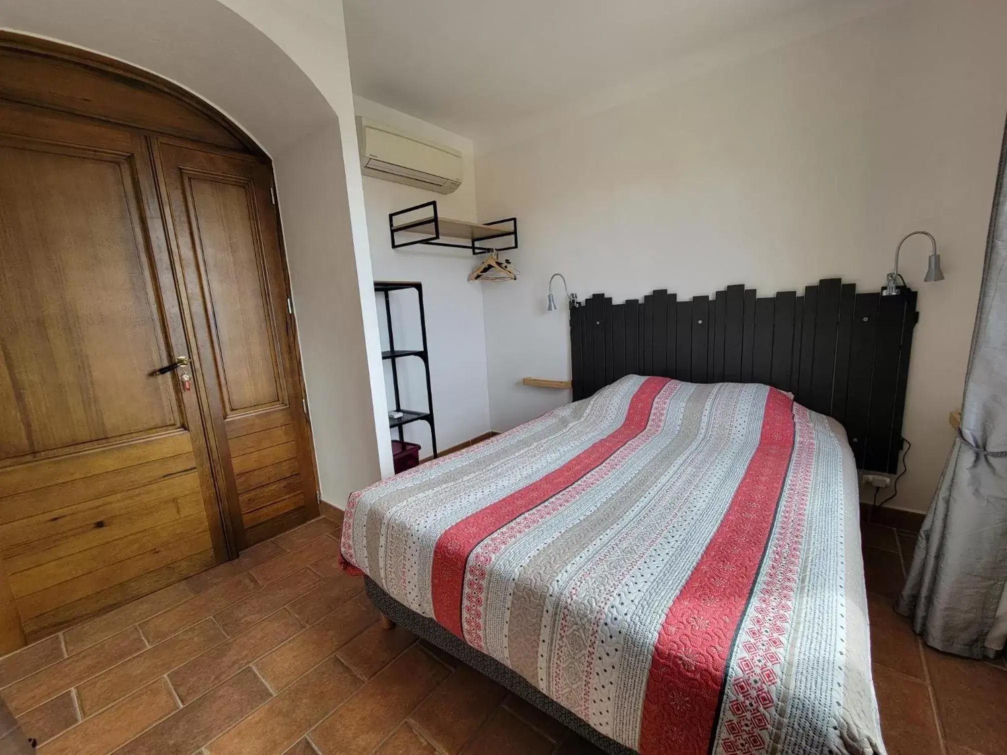 Bedroom, Bed in Villa Tropez Chambres d'hôtes