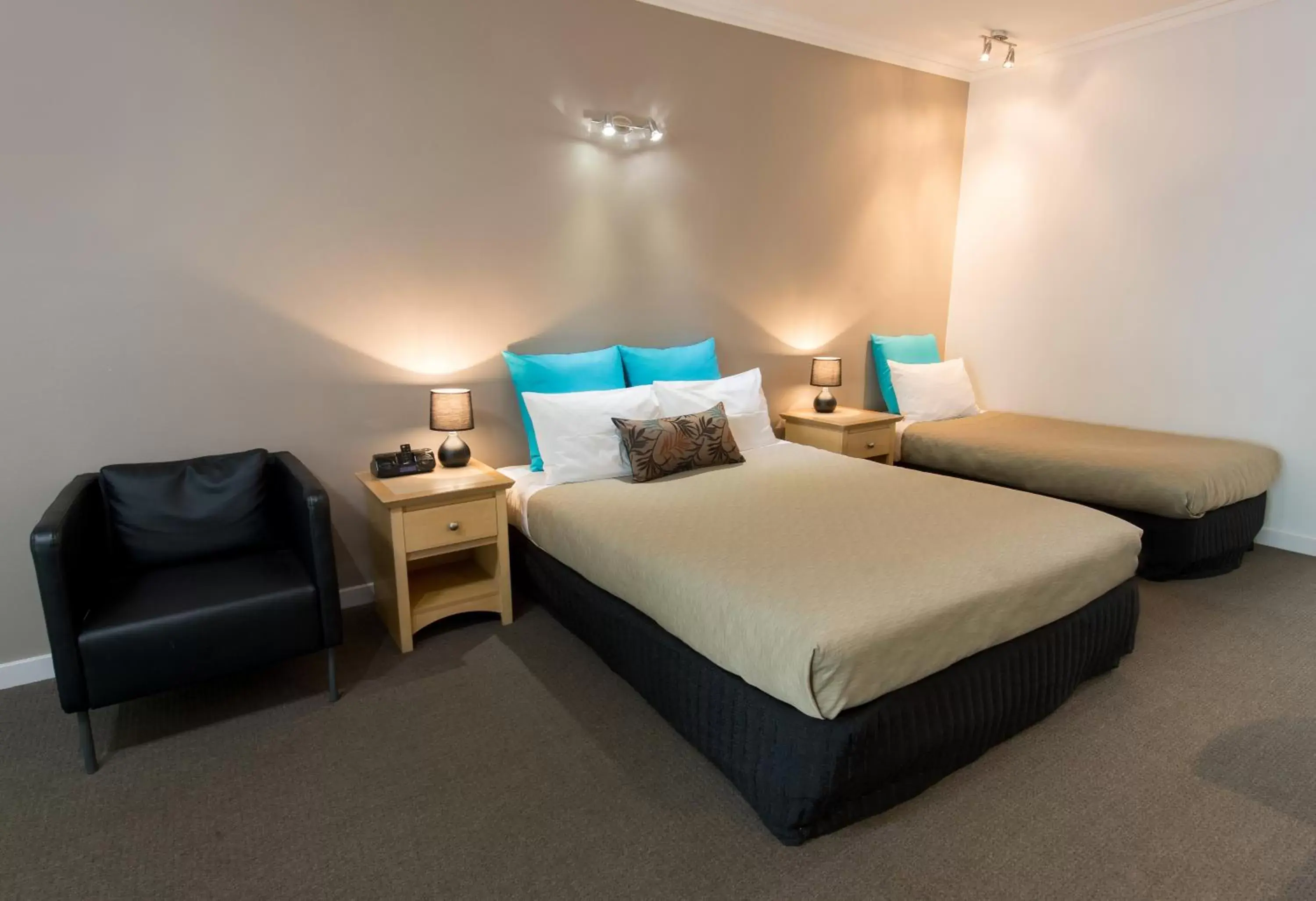Bedroom, Bed in Berri Hotel