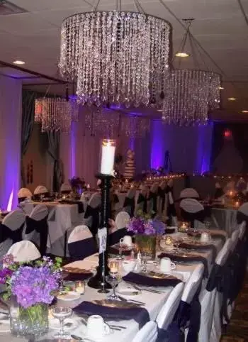 Banquet/Function facilities, Restaurant/Places to Eat in Ramada by Wyndham Marquette