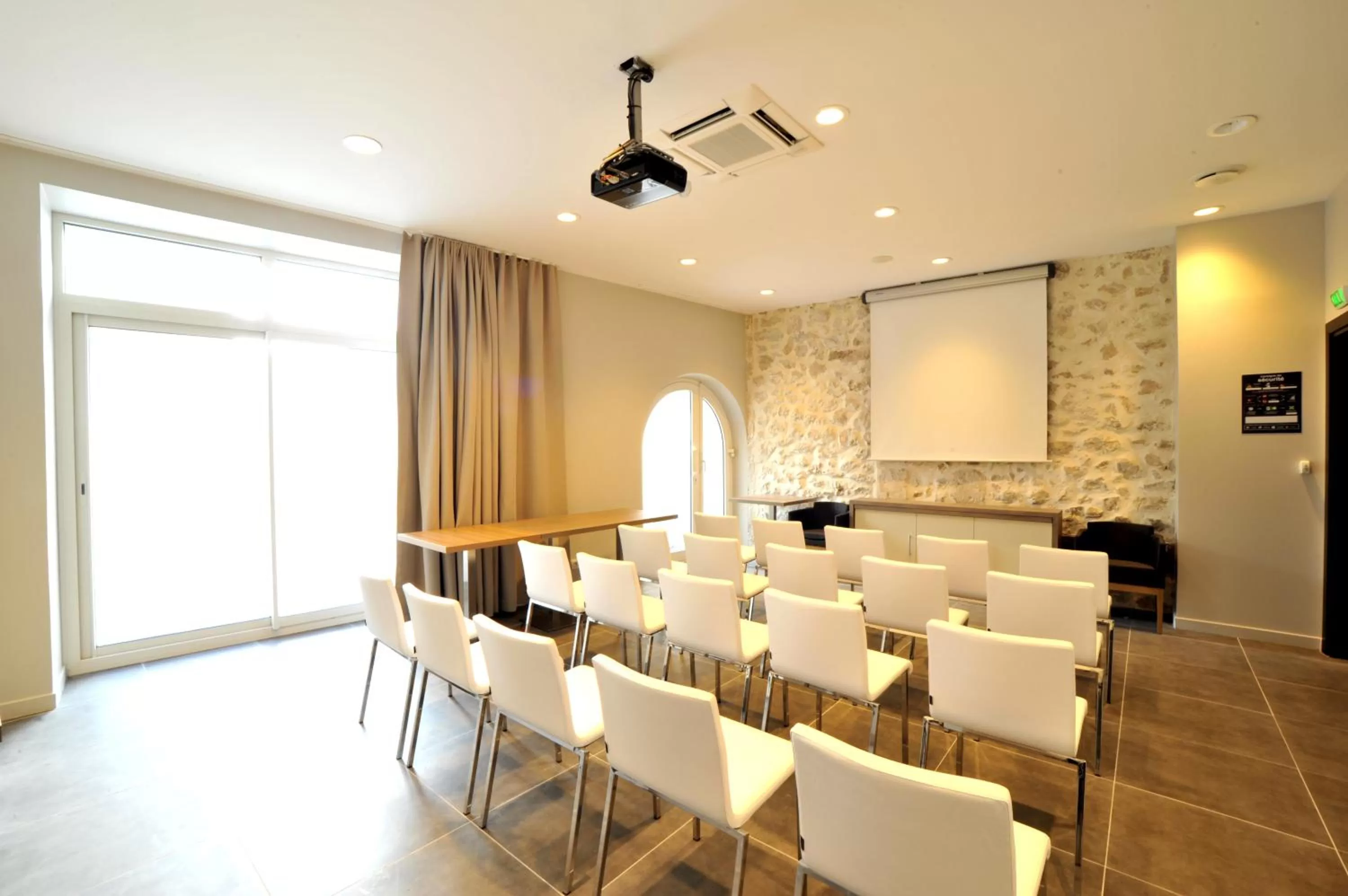 Business facilities in ibis Styles Marseille Gare Saint-Charles