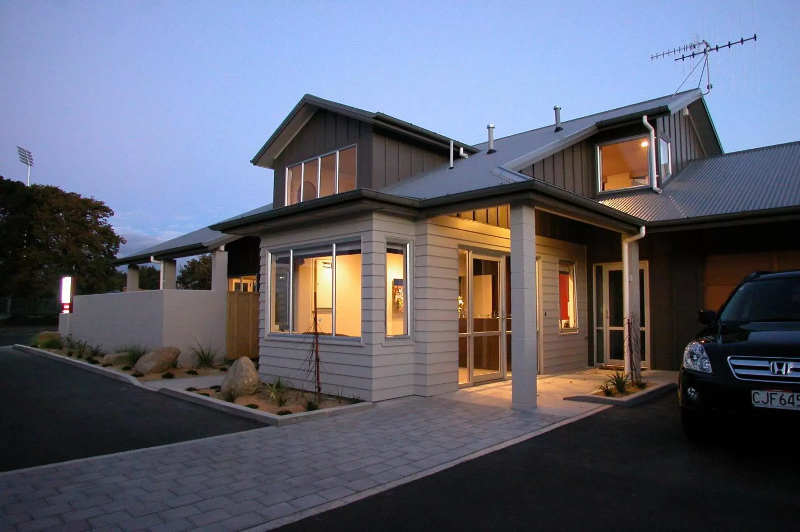 Facade/entrance, Property Building in Arena Lodge