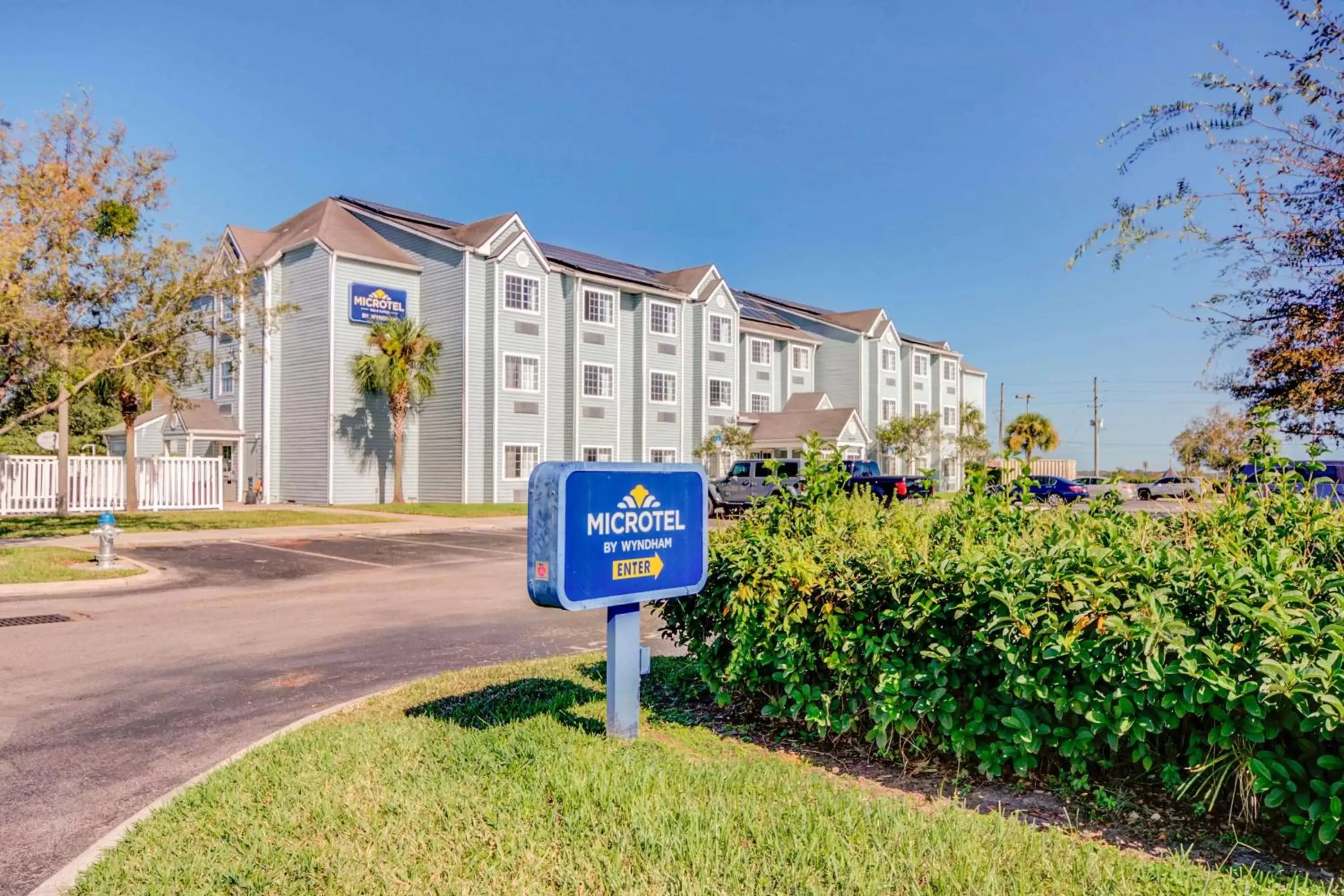 Property Building in Microtel Inn and Suites - Zephyrhills