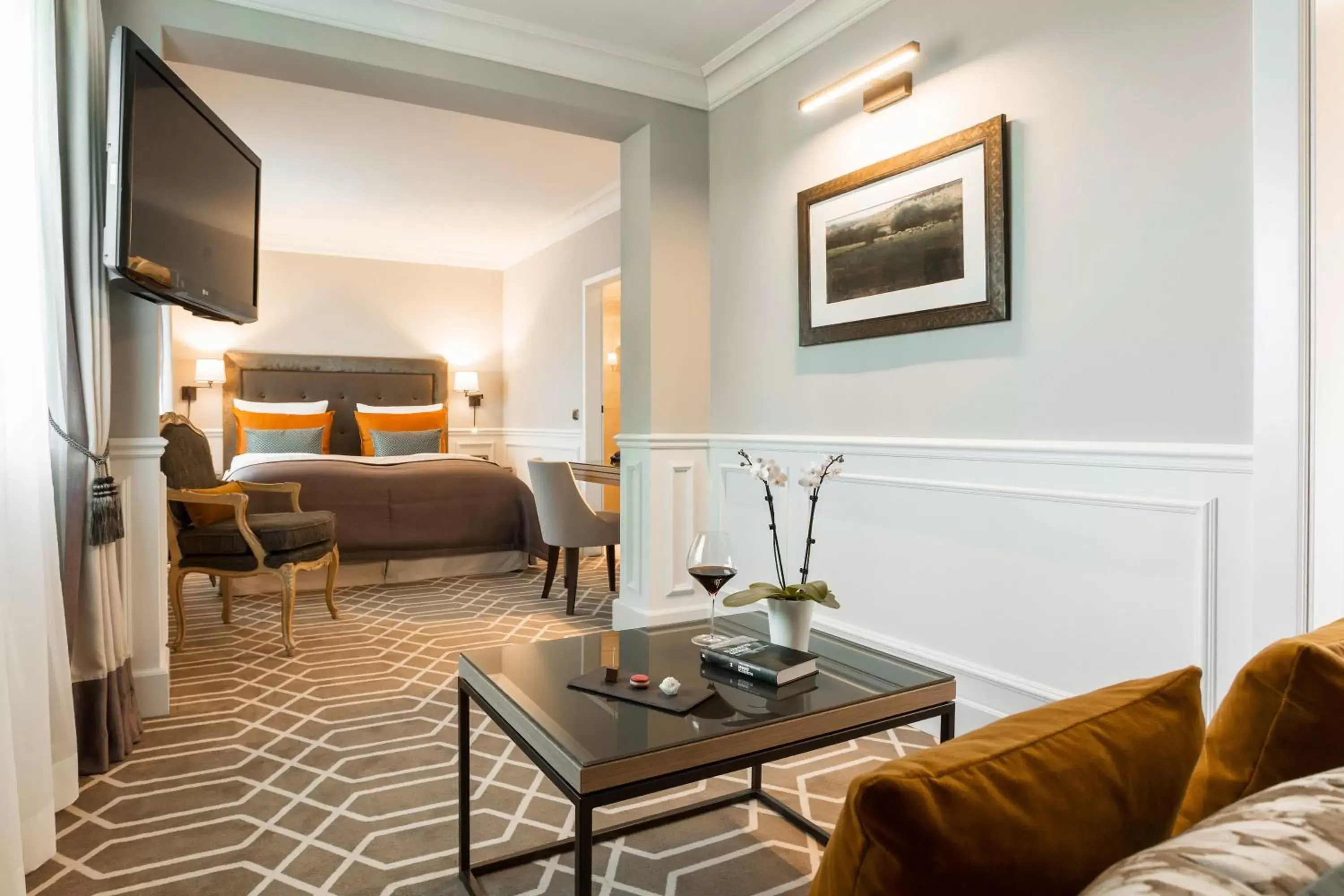 Living room, Bed in Althoff Hotel Fürstenhof Living room, Bed in Althoff Hotel Fürstenhof