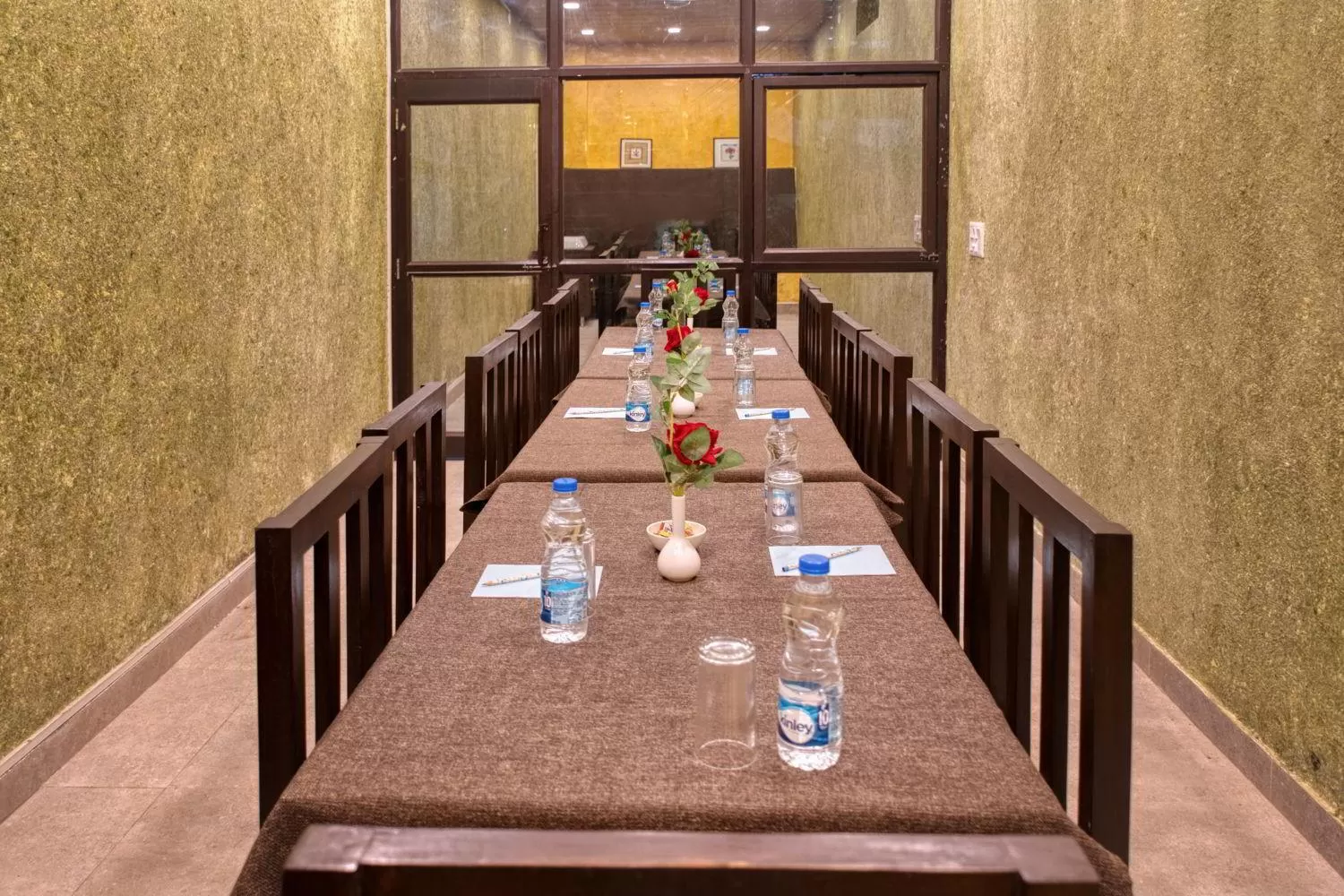 Business facilities in The Walnut Creek