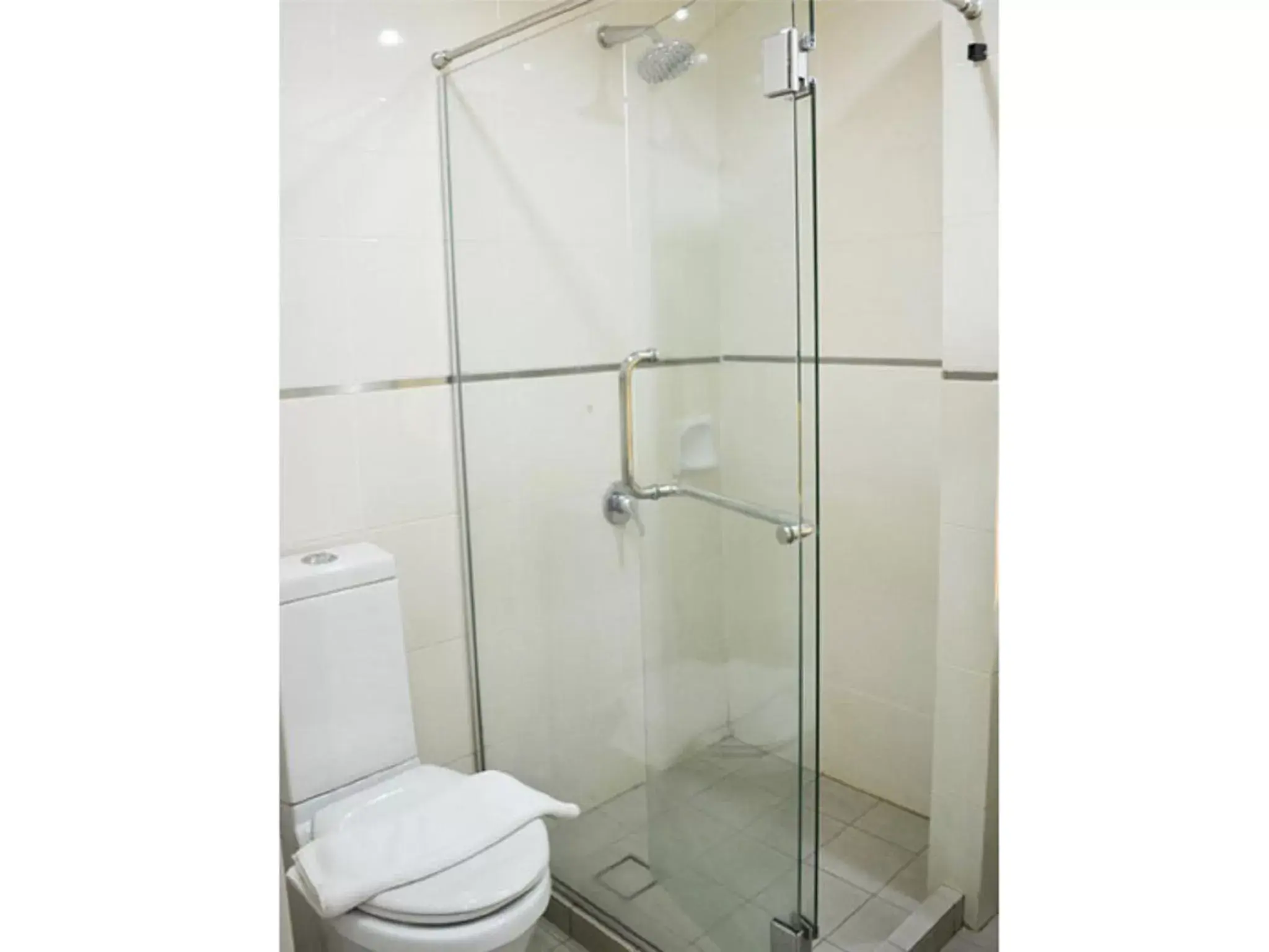 Shower, Bathroom in Tune Hotel - Waterfront Kuching