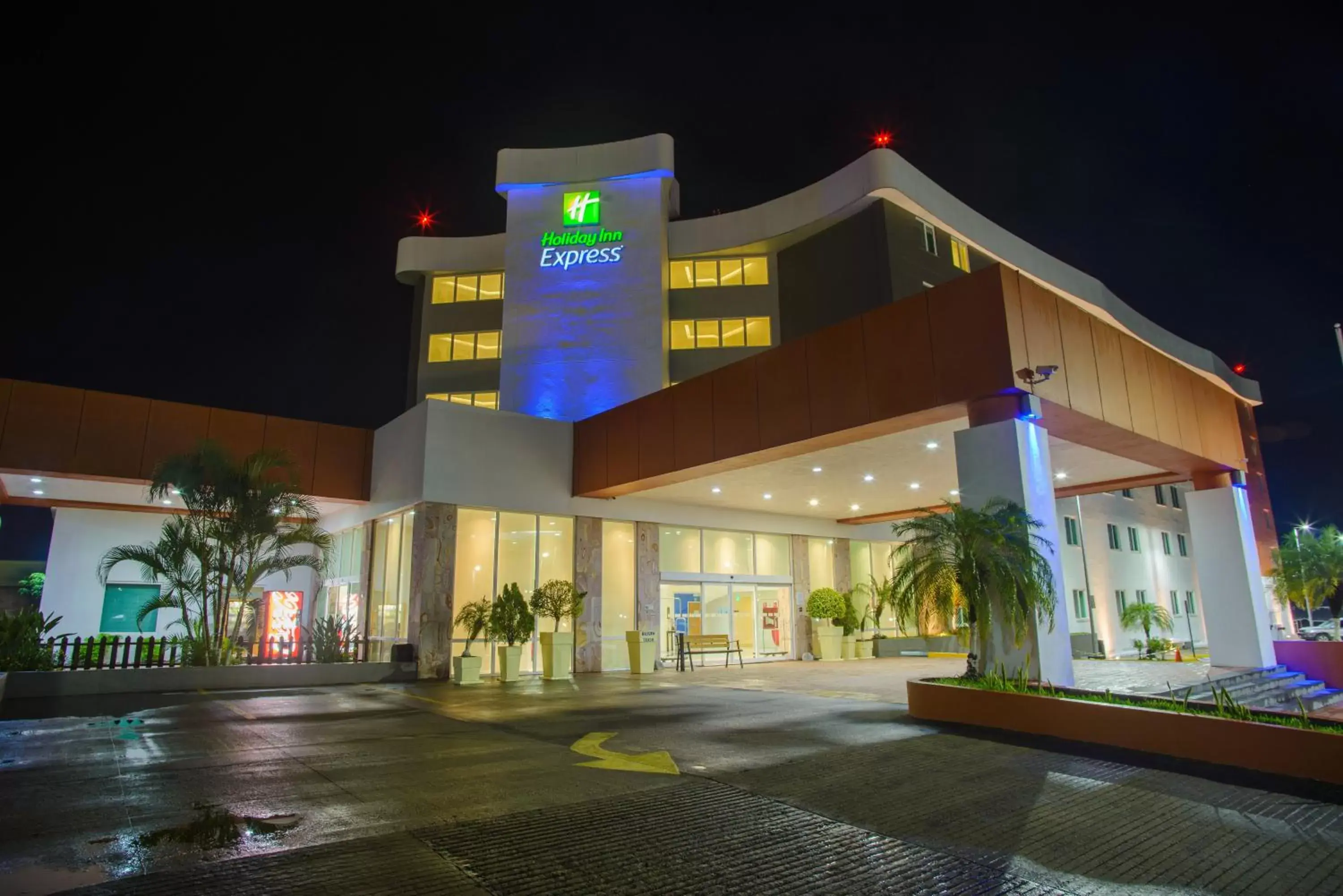 Property Building in Holiday Inn Express Tapachula, an IHG Hotel