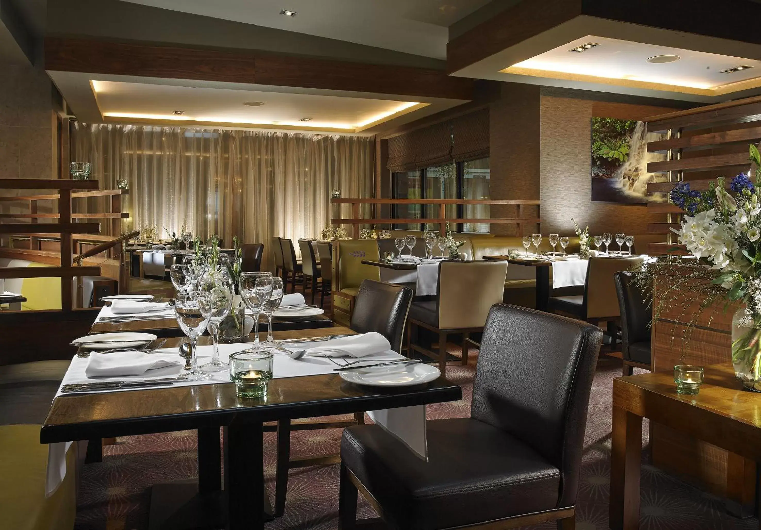 Restaurant/Places to Eat in Camden Court Hotel