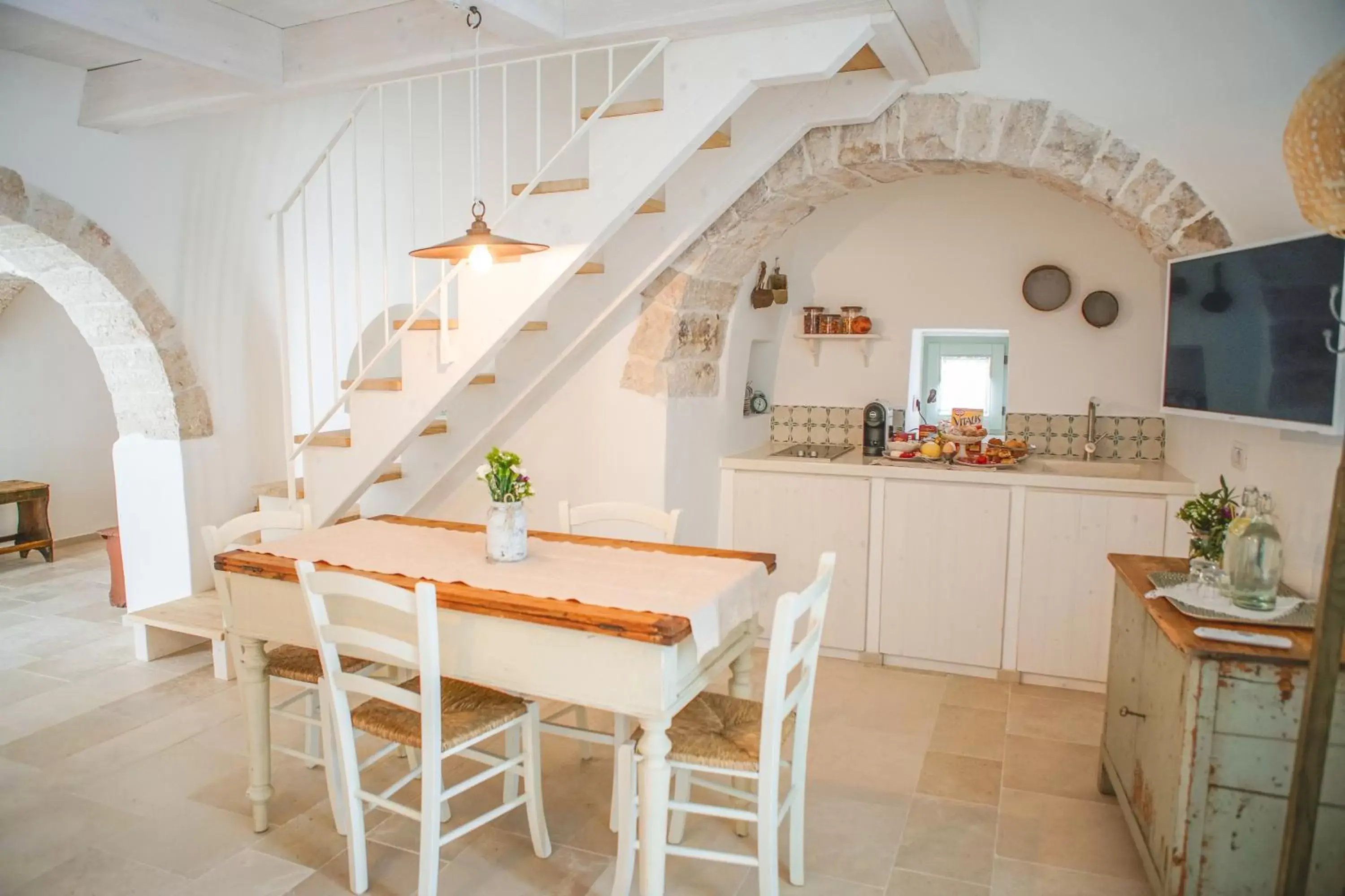 Dining Area in Trullo Essenza-Trulli Antì Charme & Relax