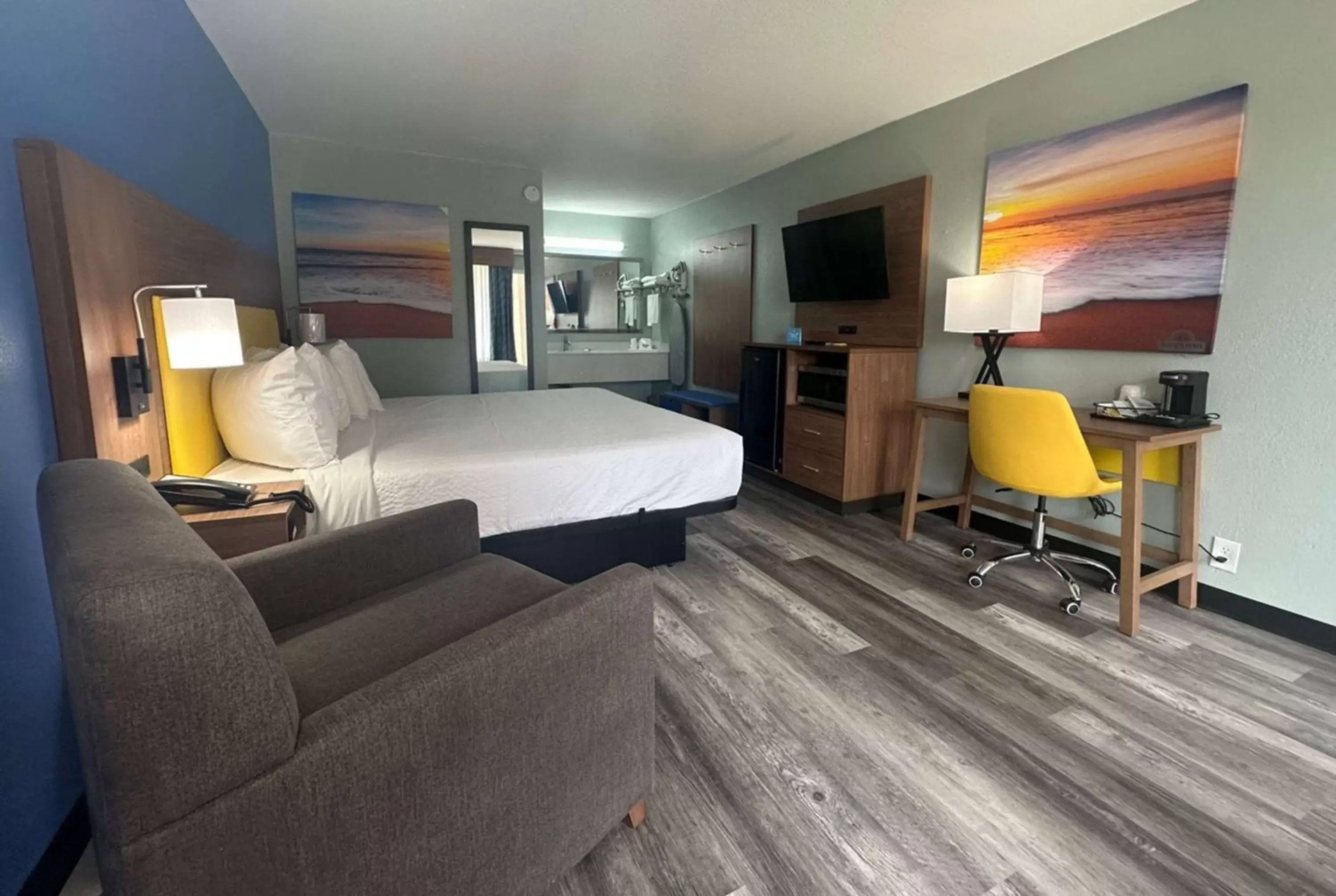 Photo of the whole room in Days Inn & Suites by Wyndham Jennings
