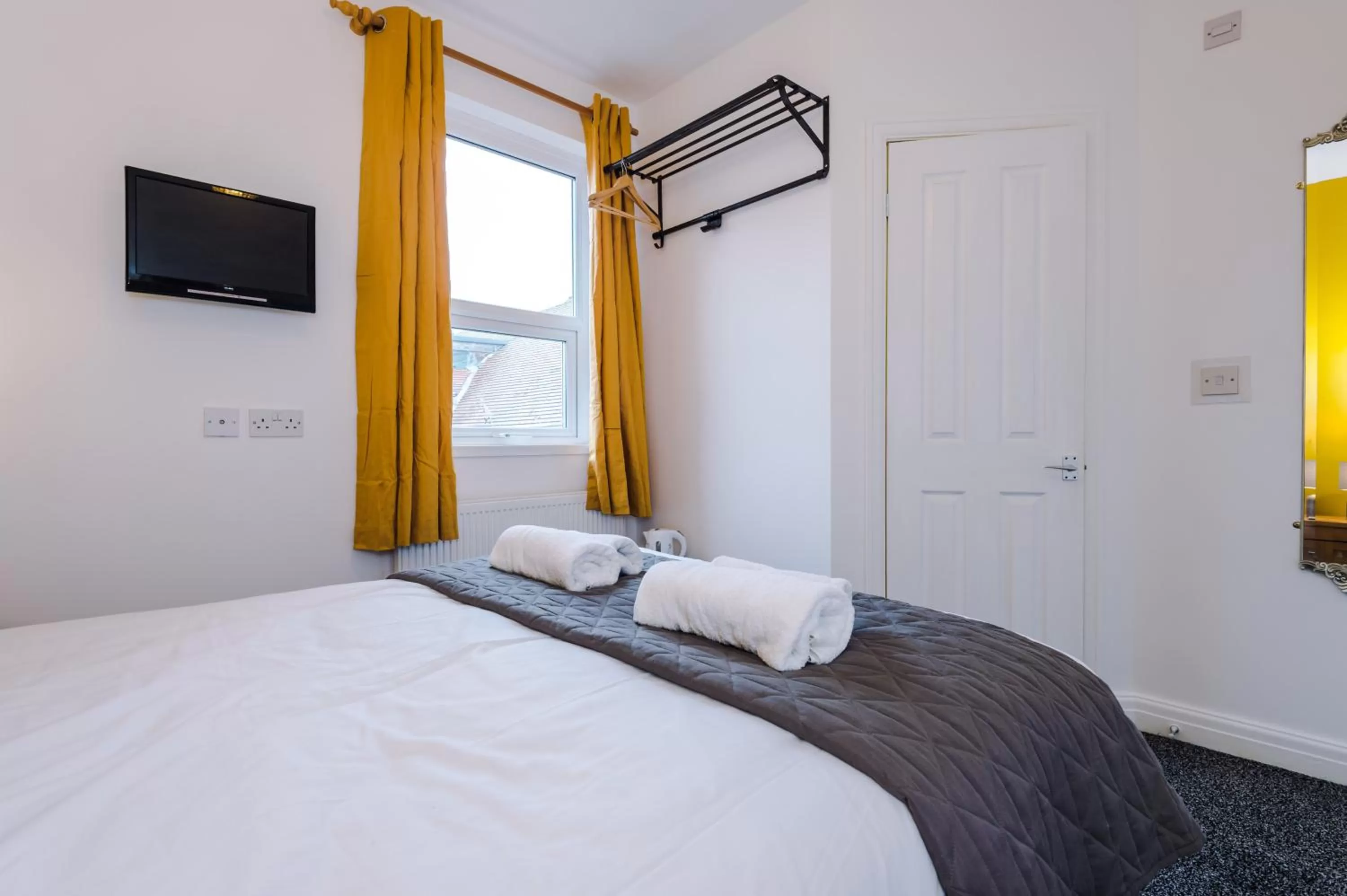 Bed in Pebbles Guest House