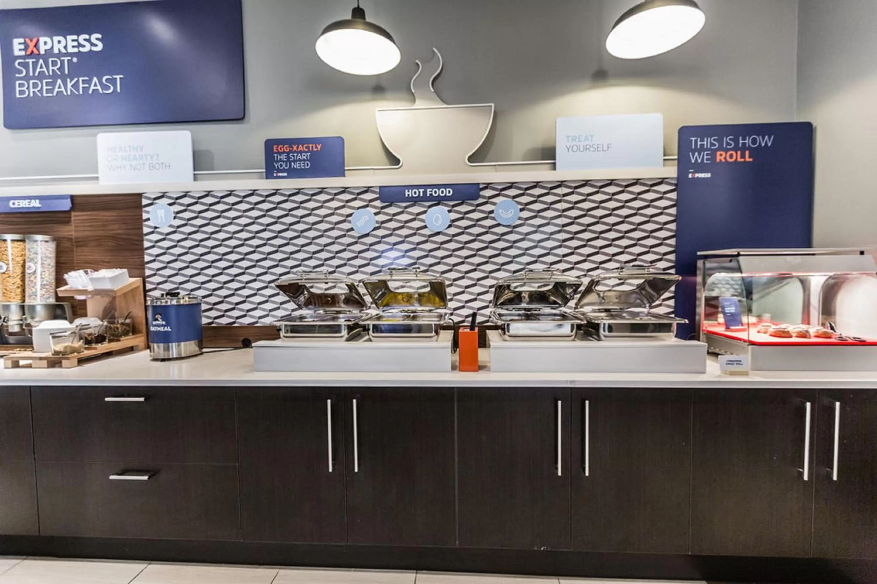 Breakfast in Holiday Inn Express & Suites Edmonton N - St Albert by IHG