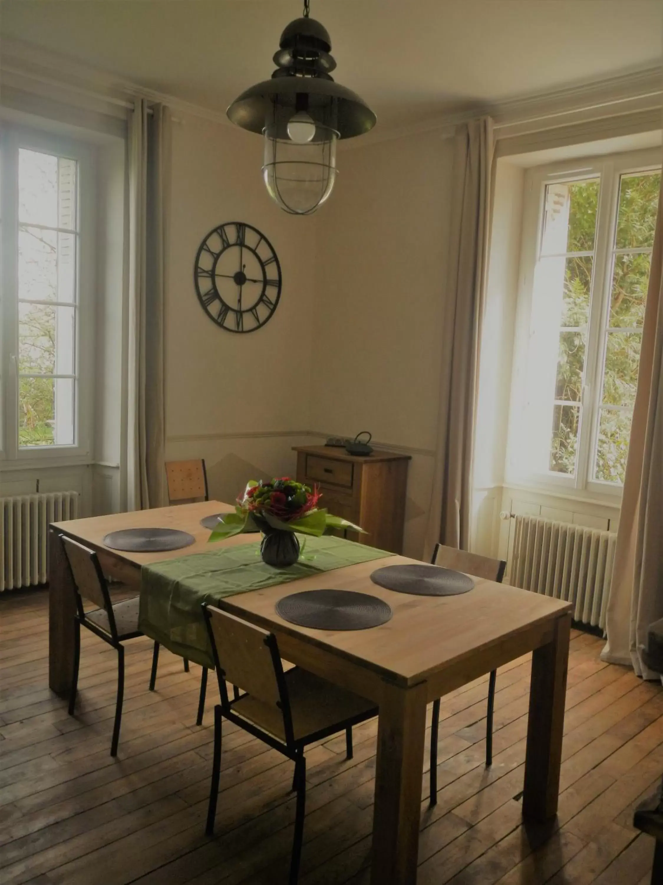 Breakfast, Dining Area in Le Presbytère de Saint Malon