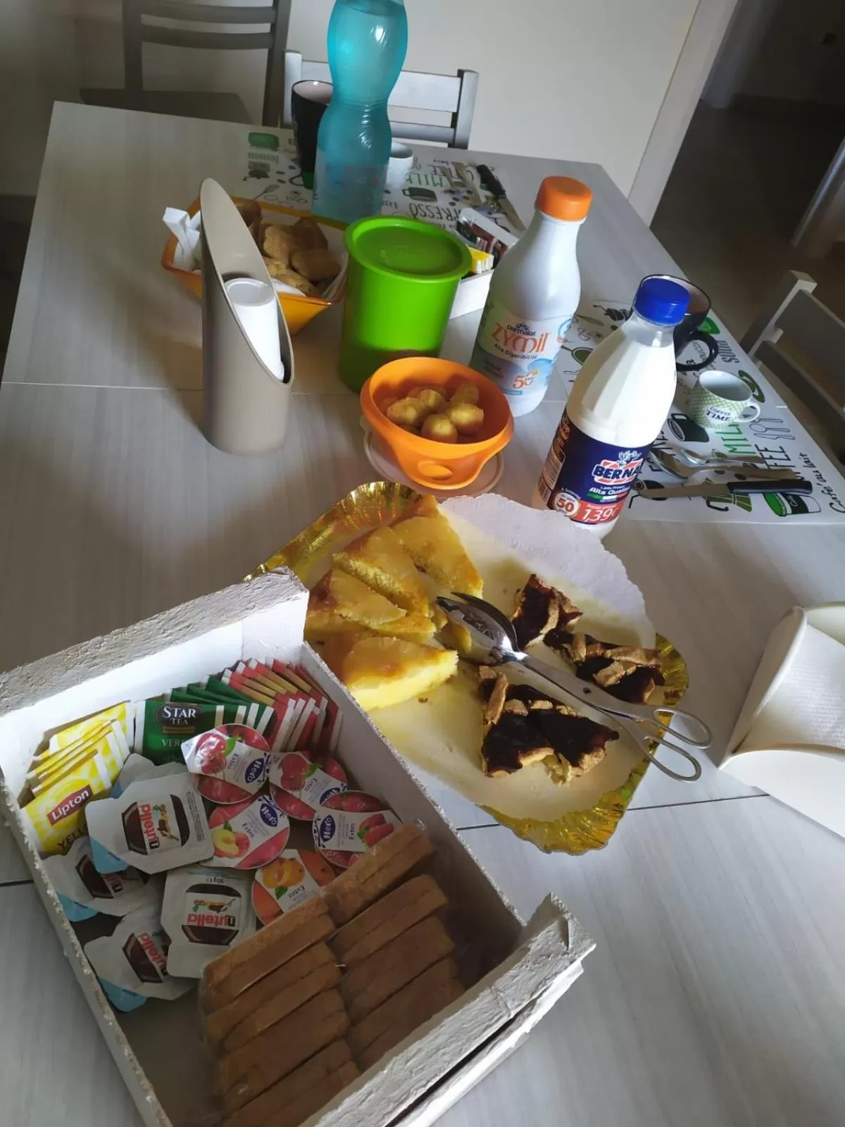 Breakfast in Caesar's B&B