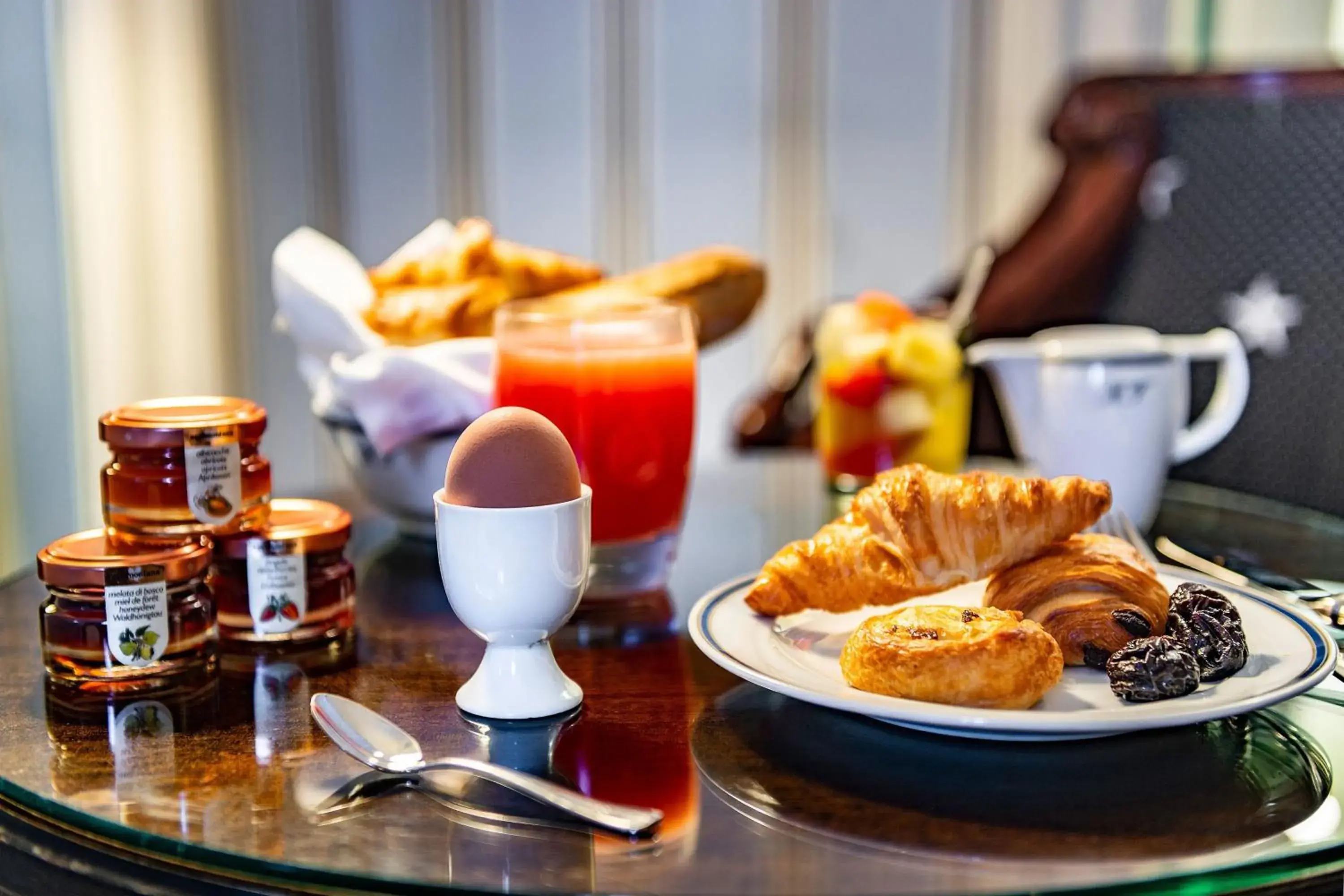 Breakfast in Le Dokhans A Tribute Portfolio Hotel Paris