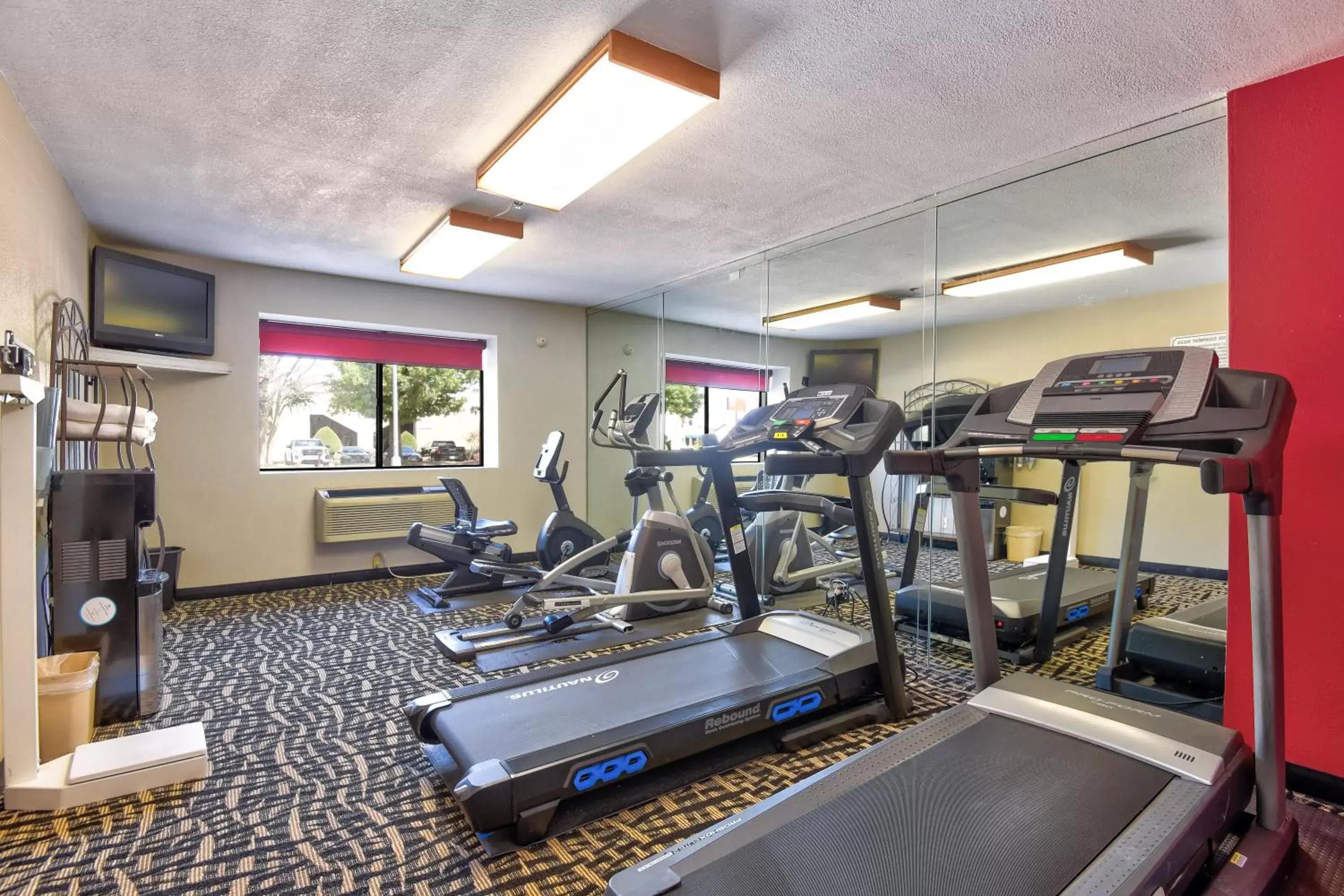 Property building, Fitness Center/Facilities in Ramada by Wyndham Oklahoma City Airport North