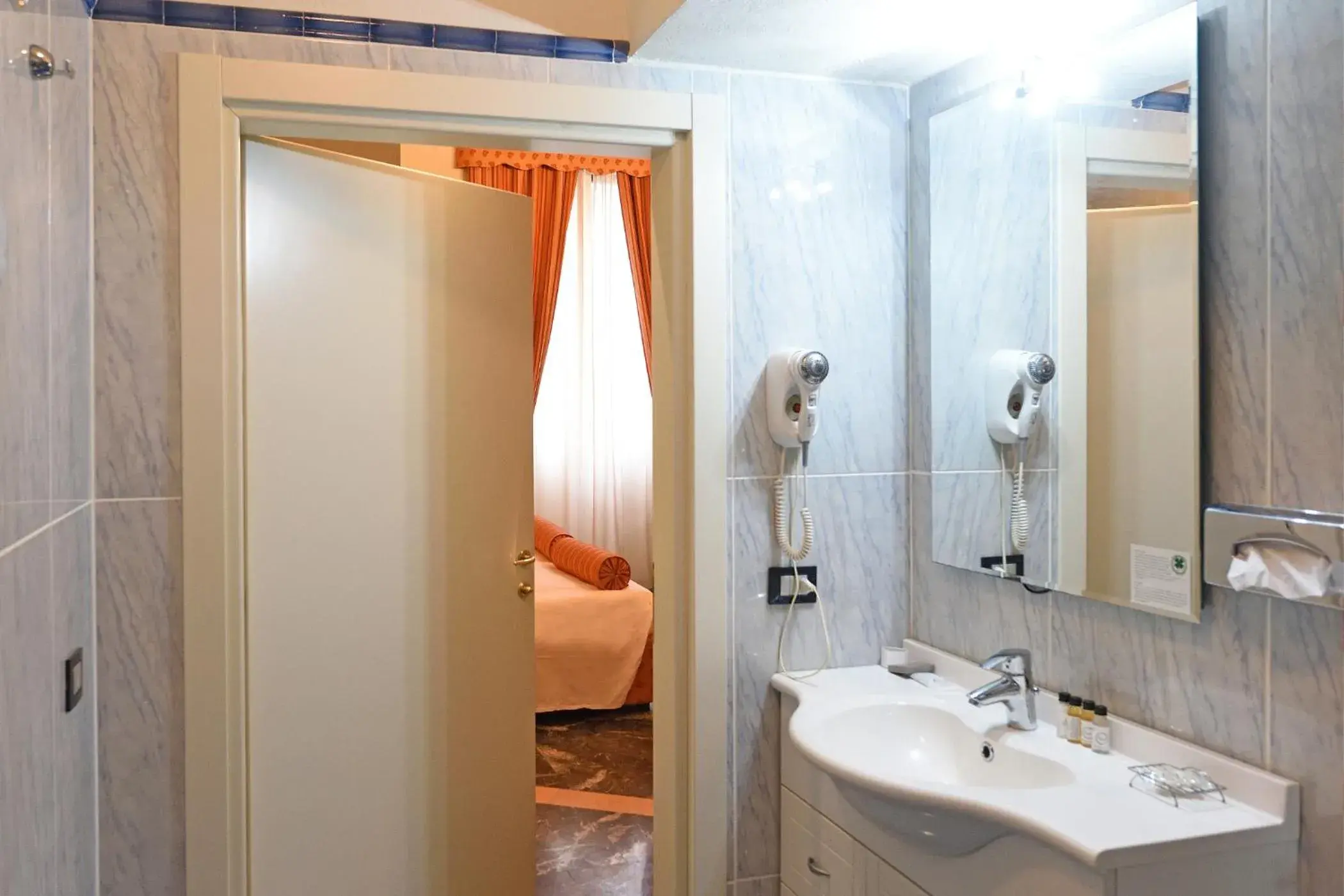 Bathroom in Relais La Corte di Cloris