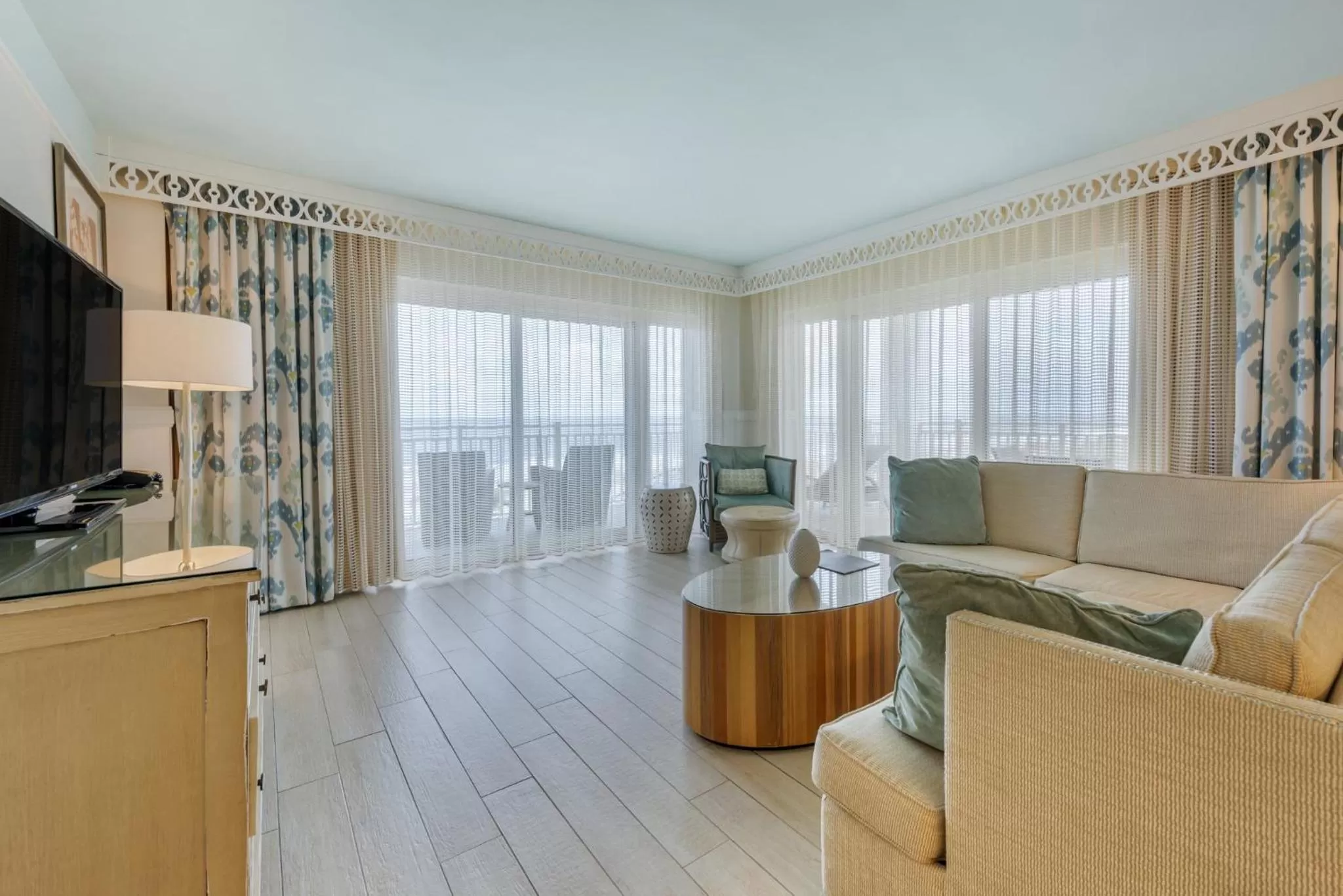 Bedroom, Seating Area in Omni Amelia Island Resort