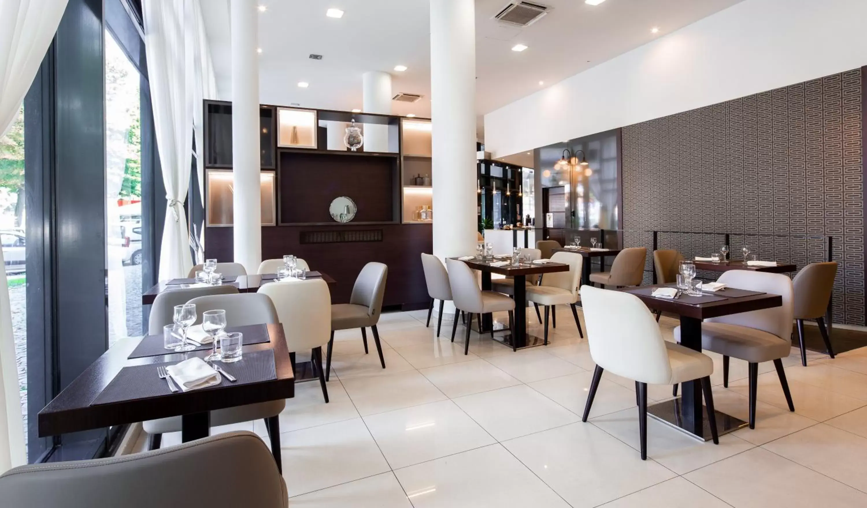 Restaurant/Places to Eat in Holiday Inn Turin Corso Francia, an IHG Hotel