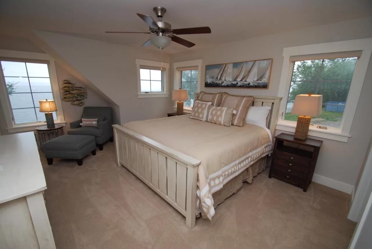 Bed in Quarterdeck Resort