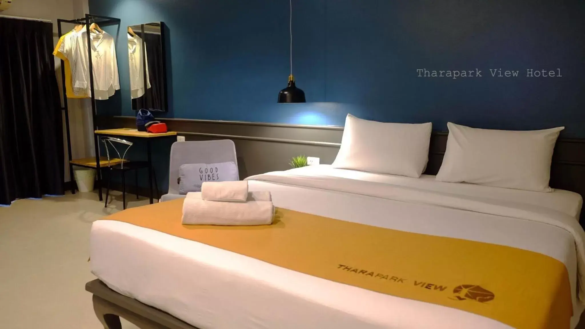 Bed in Tharapark View Hotel - SHA Plus