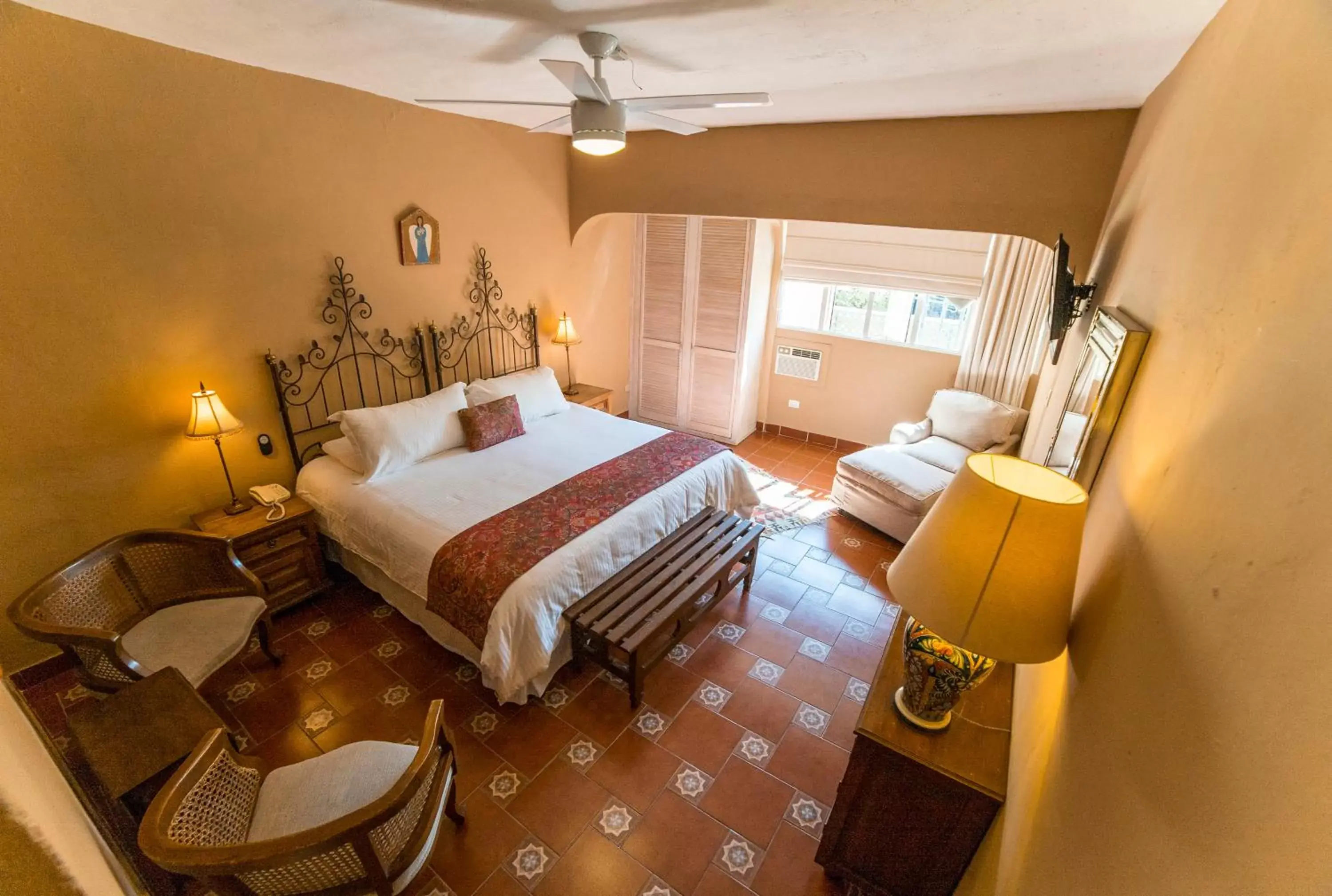 Photo of the whole room, Bed in Villa Mirasol