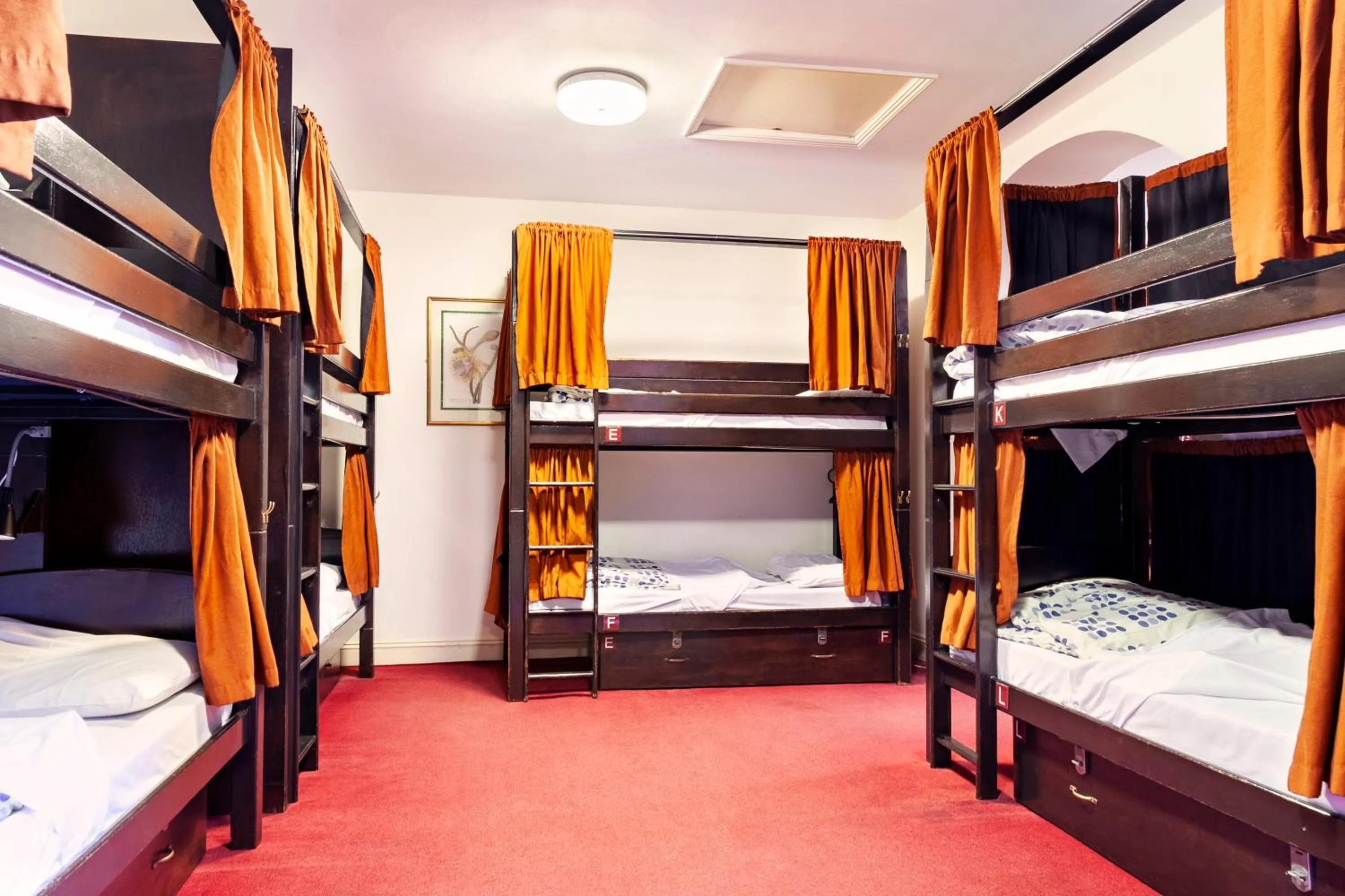 bunk bed, Bed in Palmers Lodge Swiss Cottage