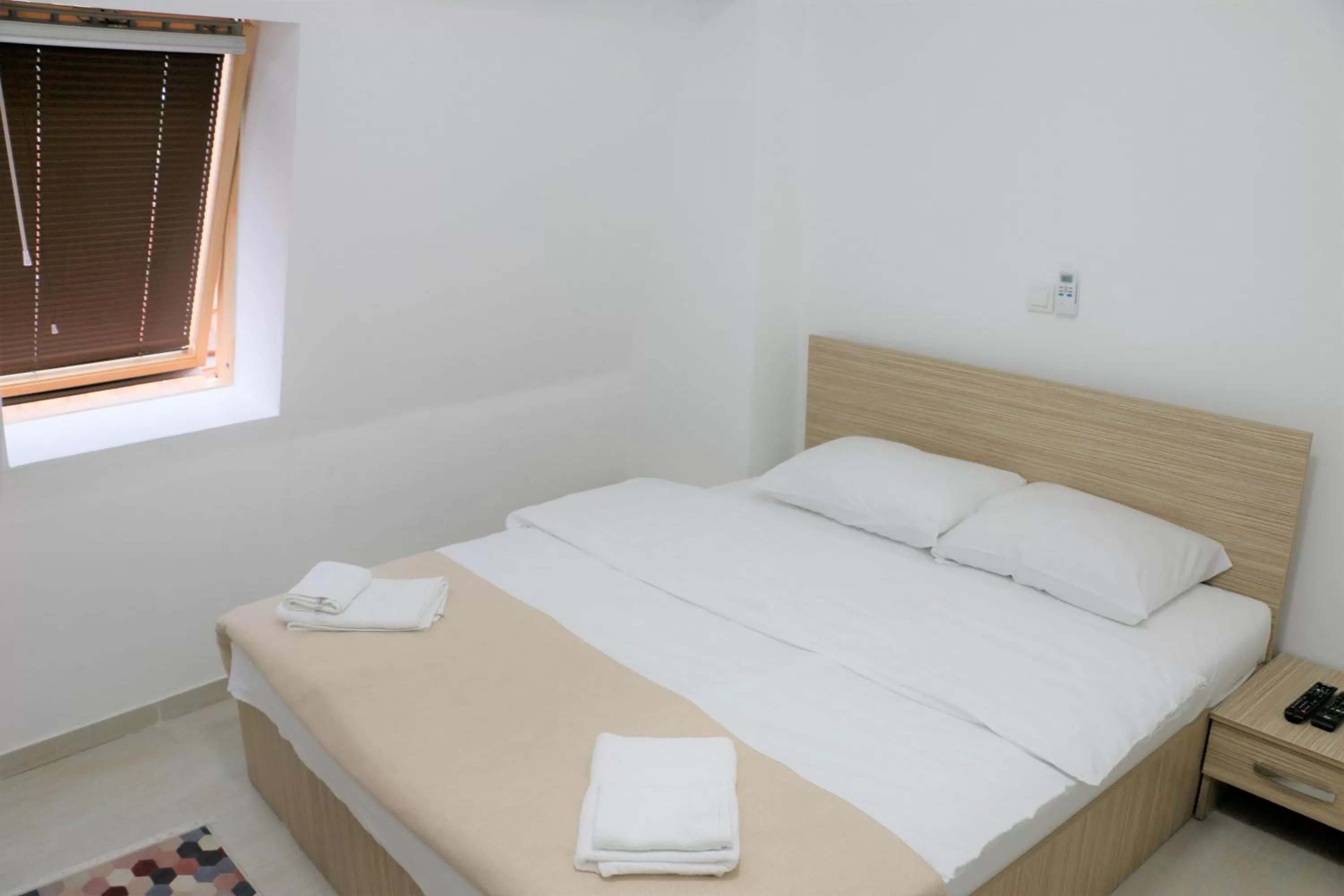 Photo of the whole room, Bed in Hotel Old Konak