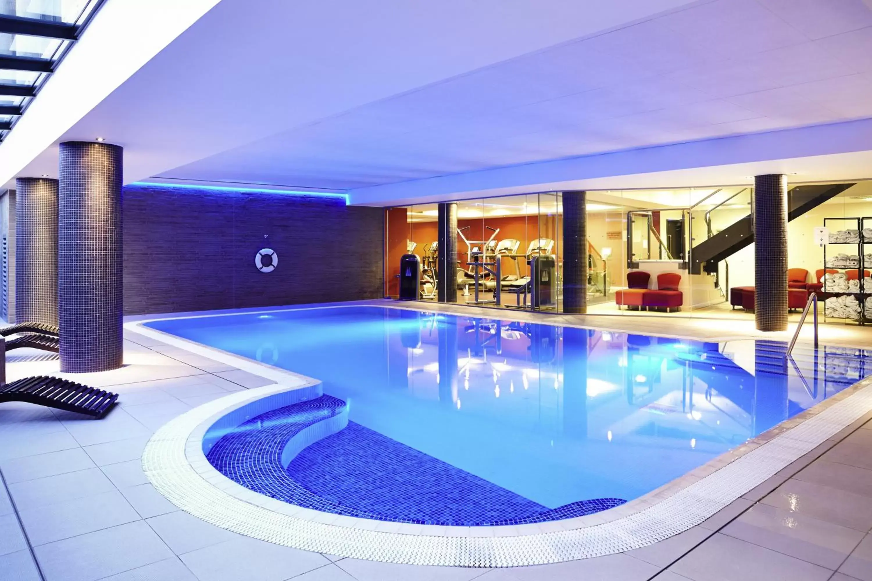 Swimming Pool in Novotel Edinburgh Park