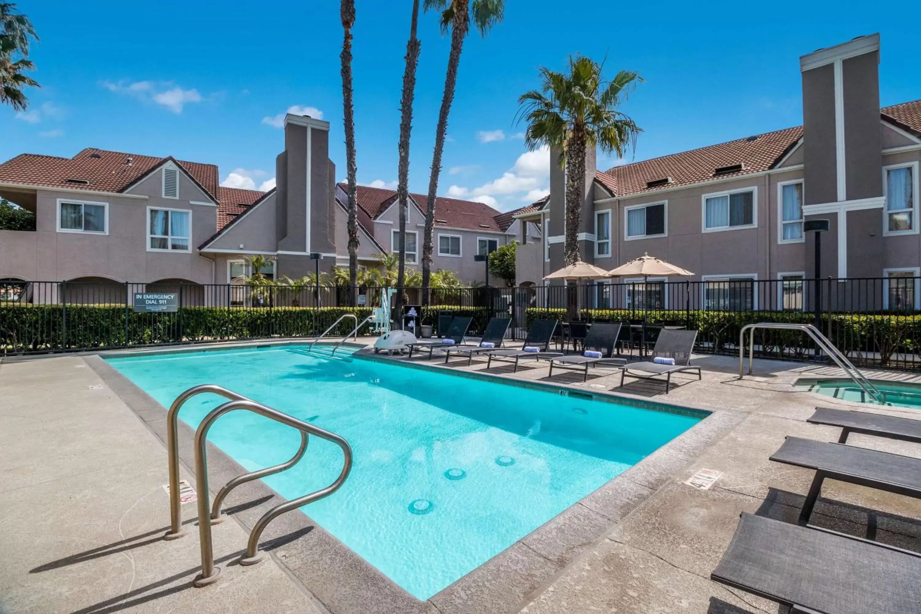 Pool view, Swimming Pool in Sonesta ES Suites Huntington Beach Fountain Valley