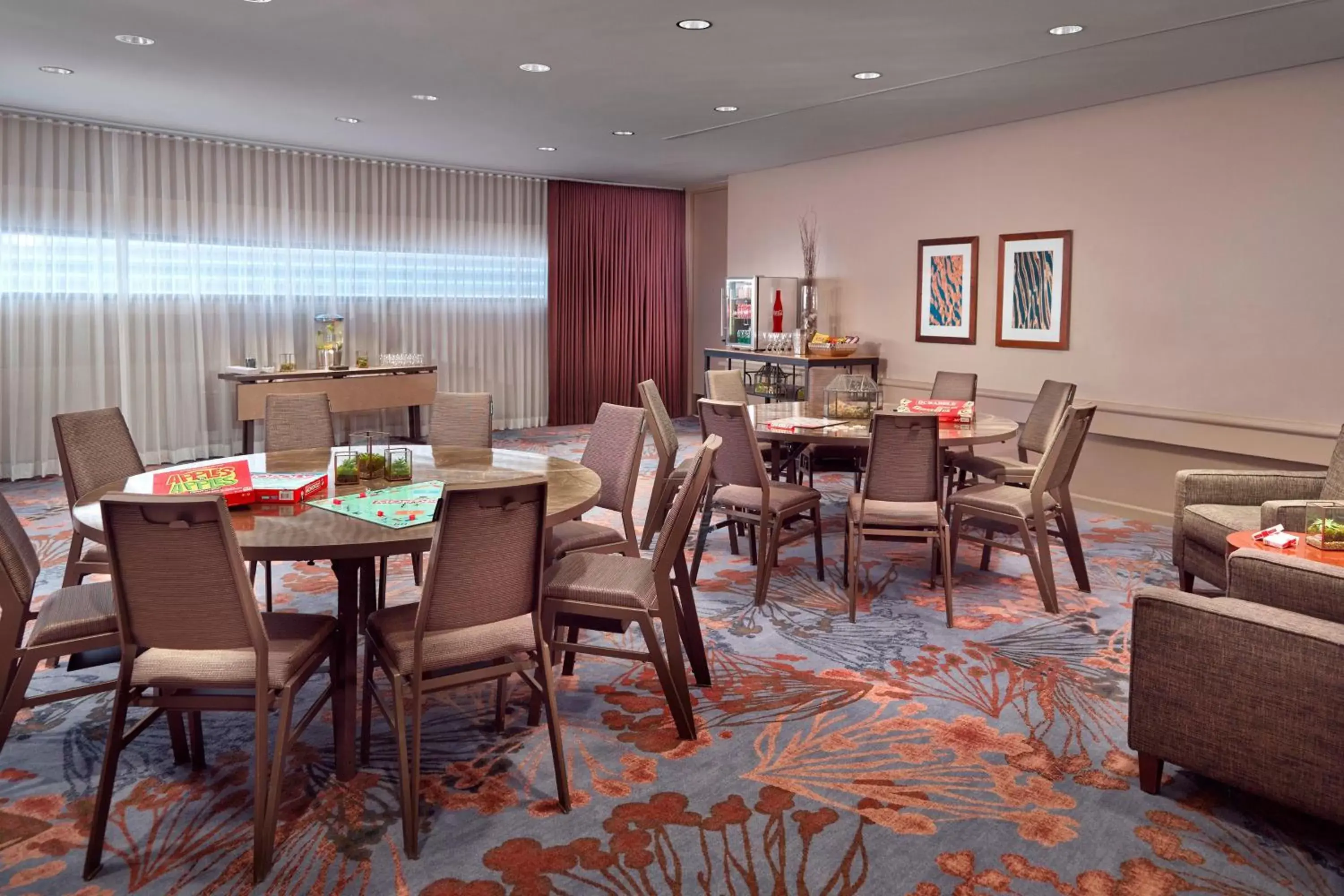 Meeting/conference room, Restaurant/Places to Eat in The Westin Peachtree Plaza, Atlanta